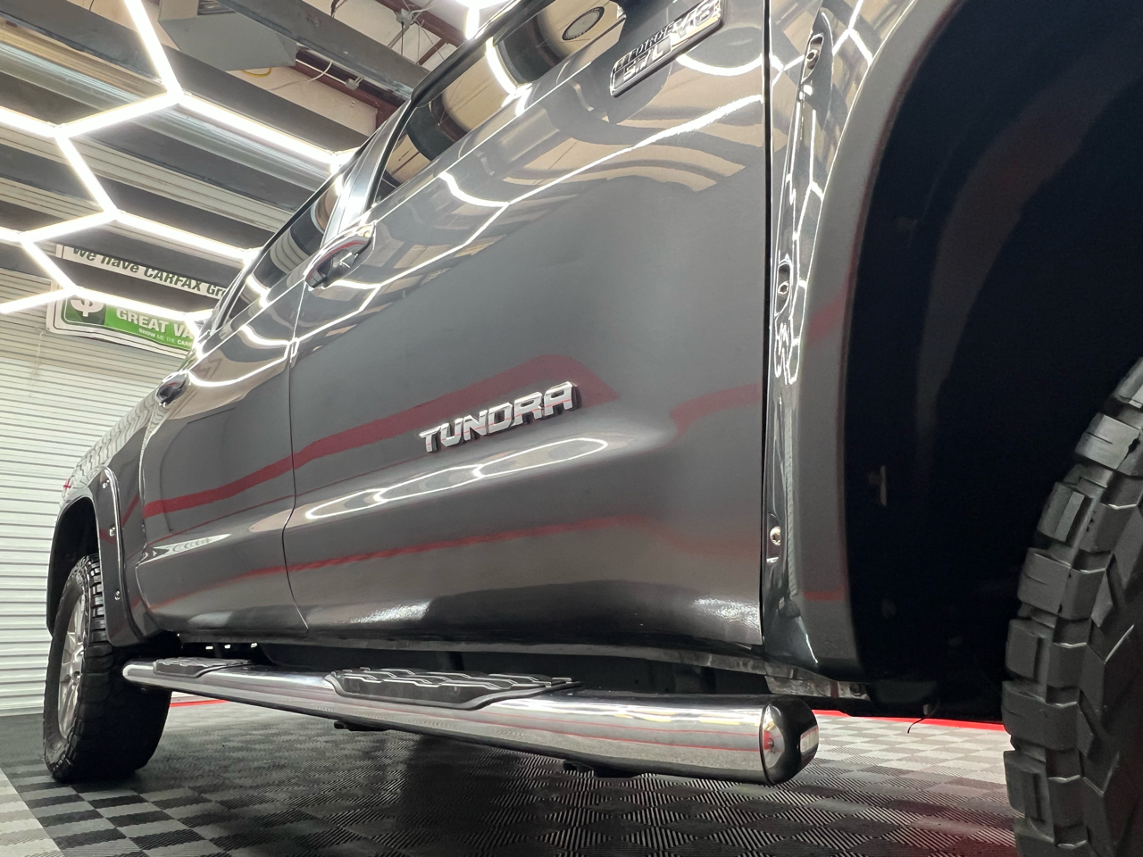 Toyota Tundra Limited 5.7L FFV CrewMax 4WD 2015