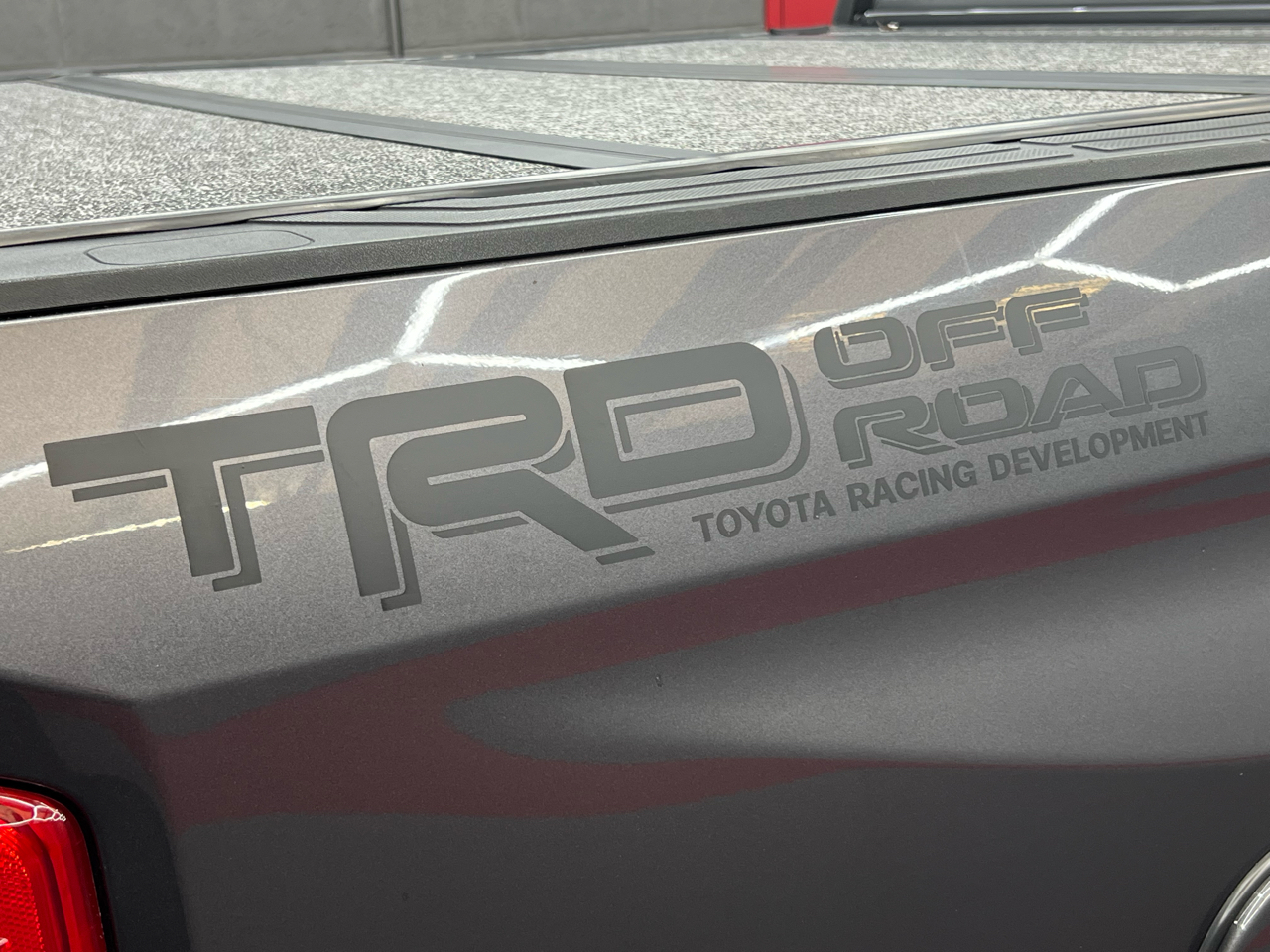 Toyota Tundra Limited 5.7L FFV CrewMax 4WD 2015