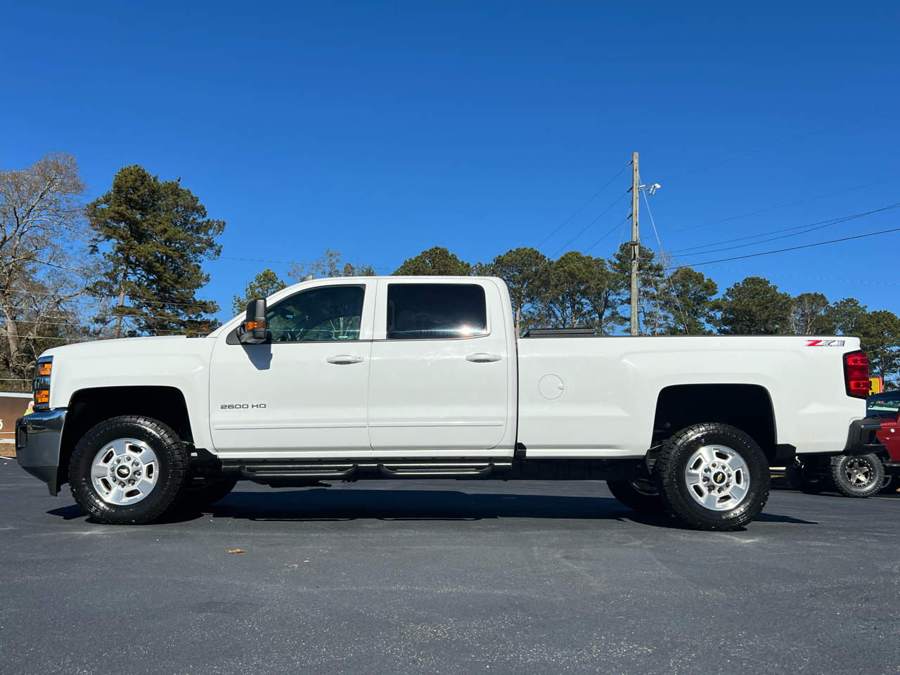 Chevrolet Silverado 2500HD LT Crew Cab Long Box 4WD 2019