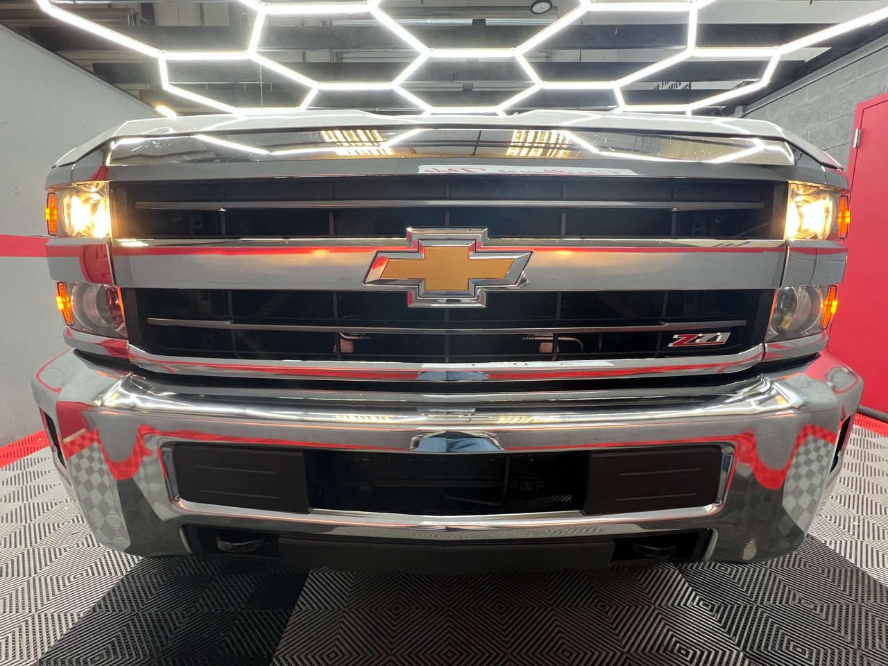 Chevrolet Silverado 2500HD LT Crew Cab Long Box 4WD 2019