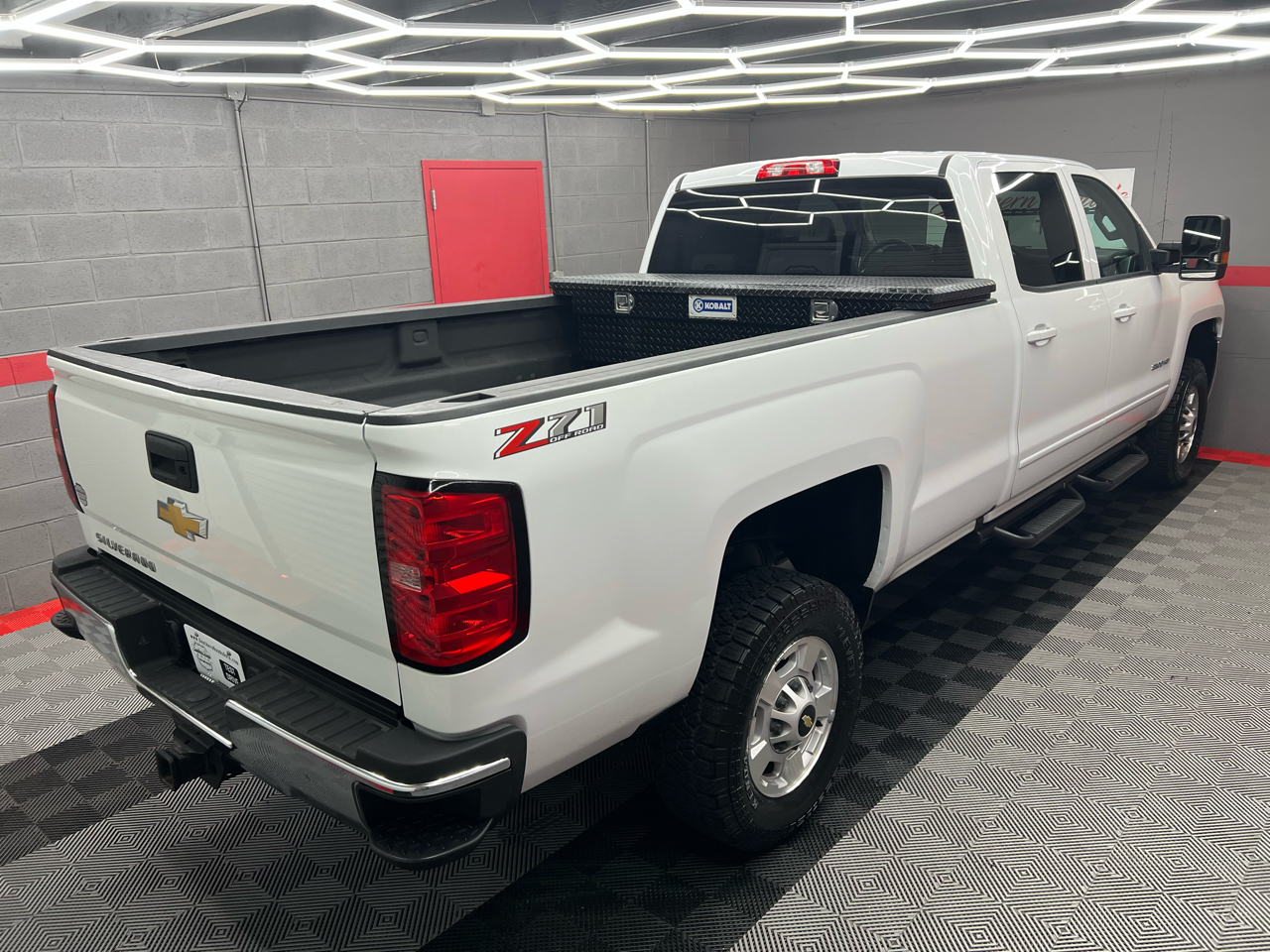 Chevrolet Silverado 2500HD LT Crew Cab Long Box 4WD 2019