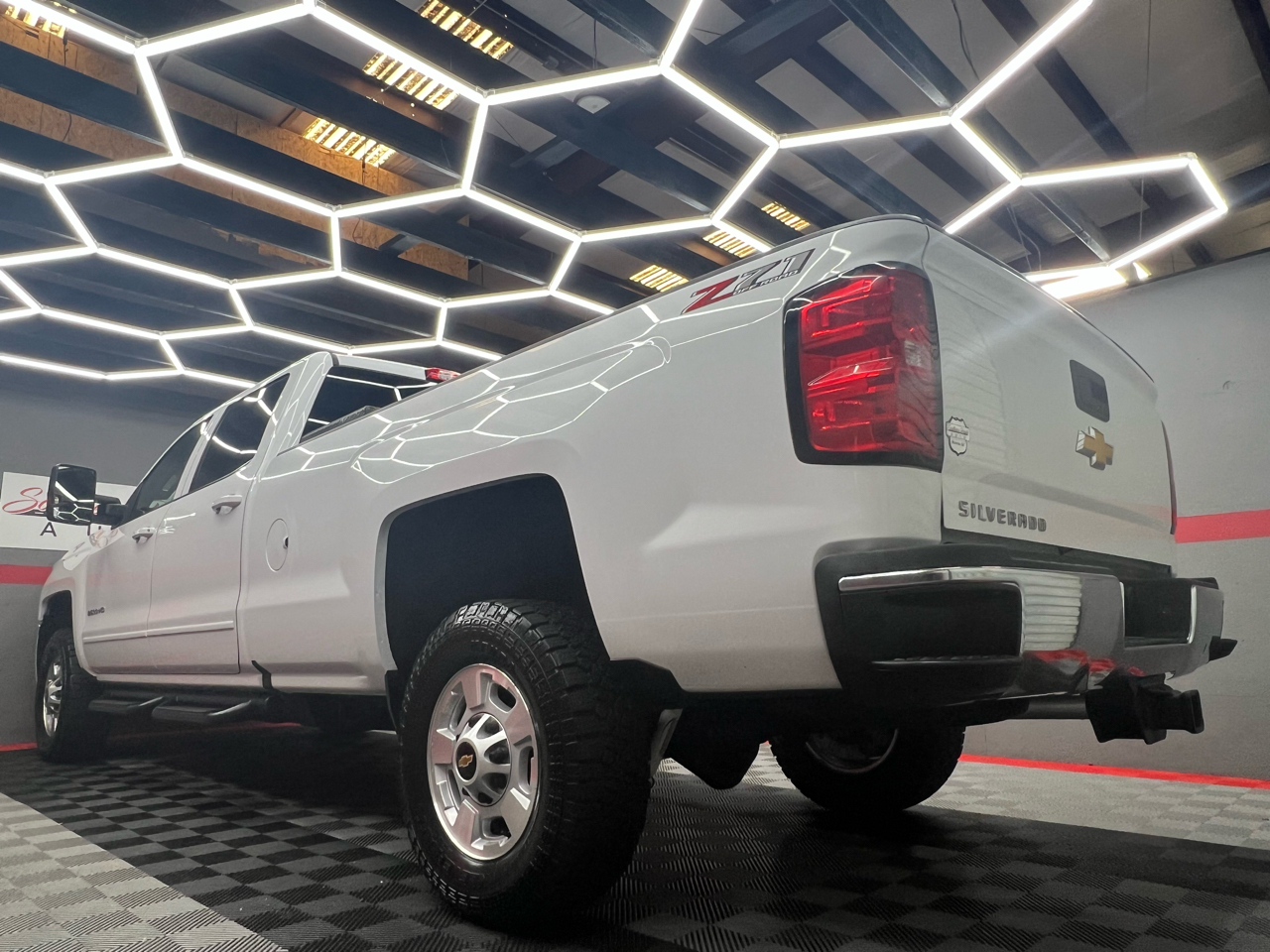 Chevrolet Silverado 2500HD LT Crew Cab Long Box 4WD 2019