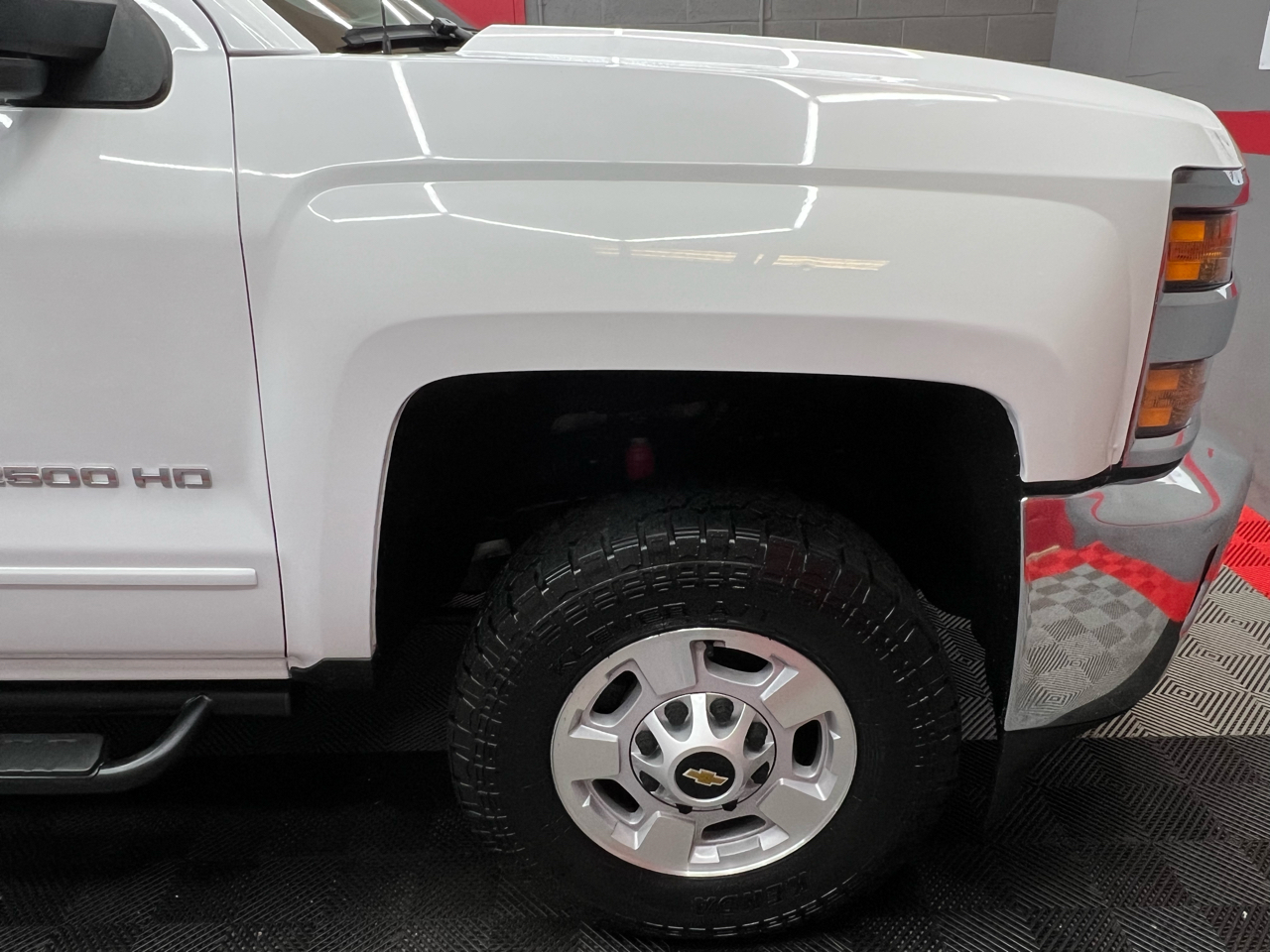 Chevrolet Silverado 2500HD LT Crew Cab Long Box 4WD 2019