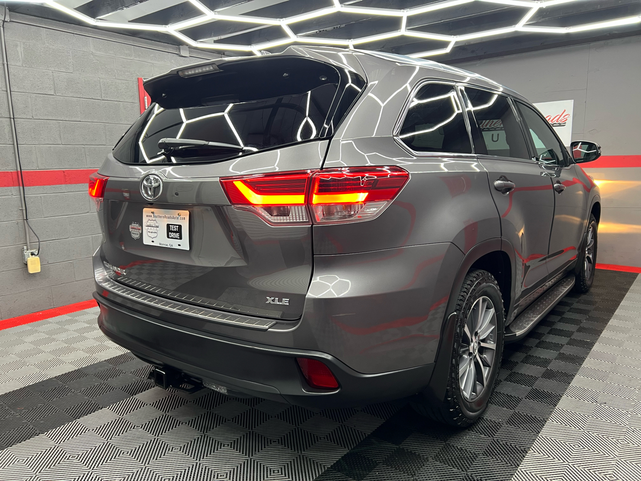 Toyota Highlander XLE FWD V6 2018