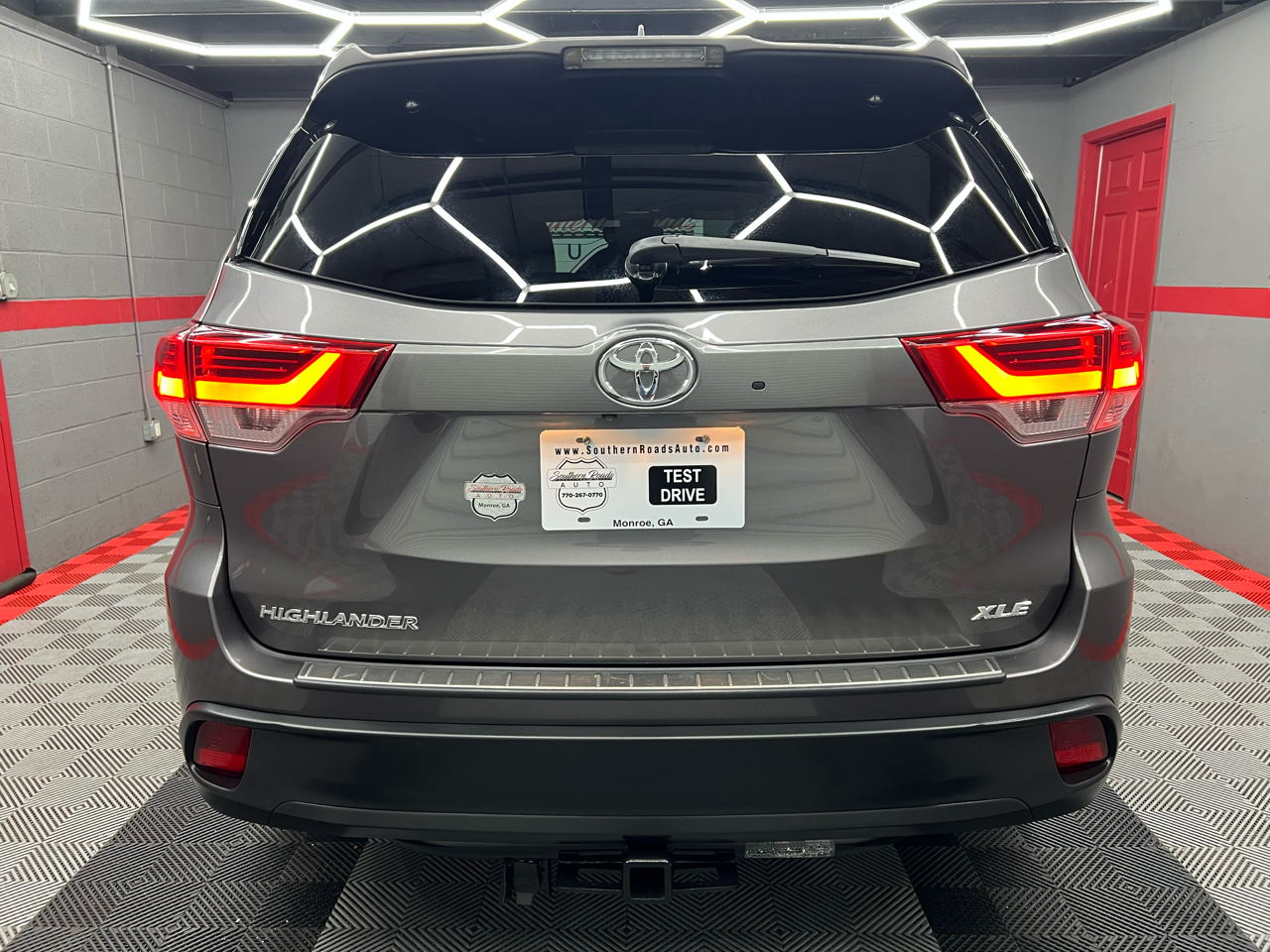 Toyota Highlander XLE FWD V6 2018