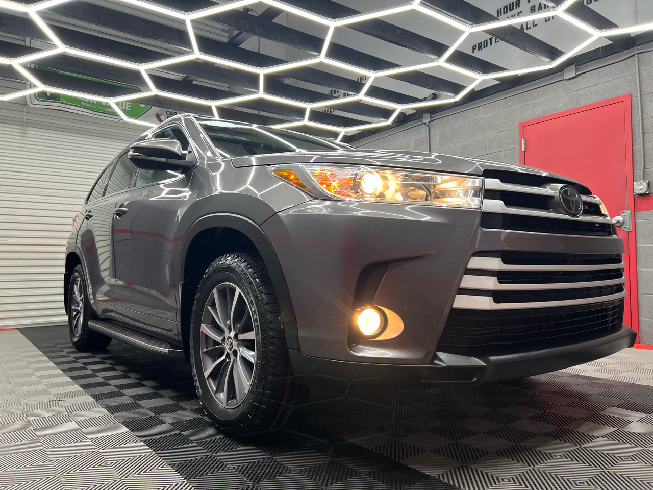 Toyota Highlander XLE FWD V6 2018