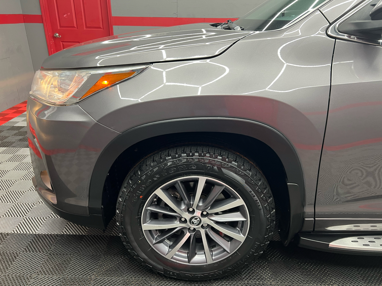 Toyota Highlander XLE FWD V6 2018