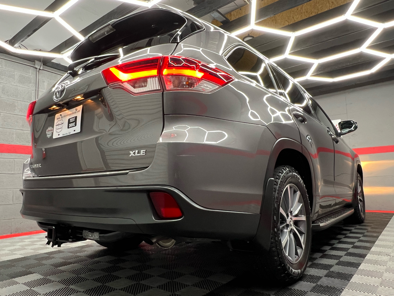 Toyota Highlander XLE FWD V6 2018