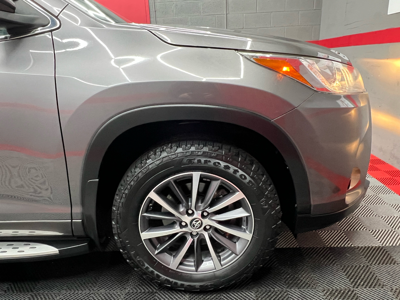 Toyota Highlander XLE FWD V6 2018
