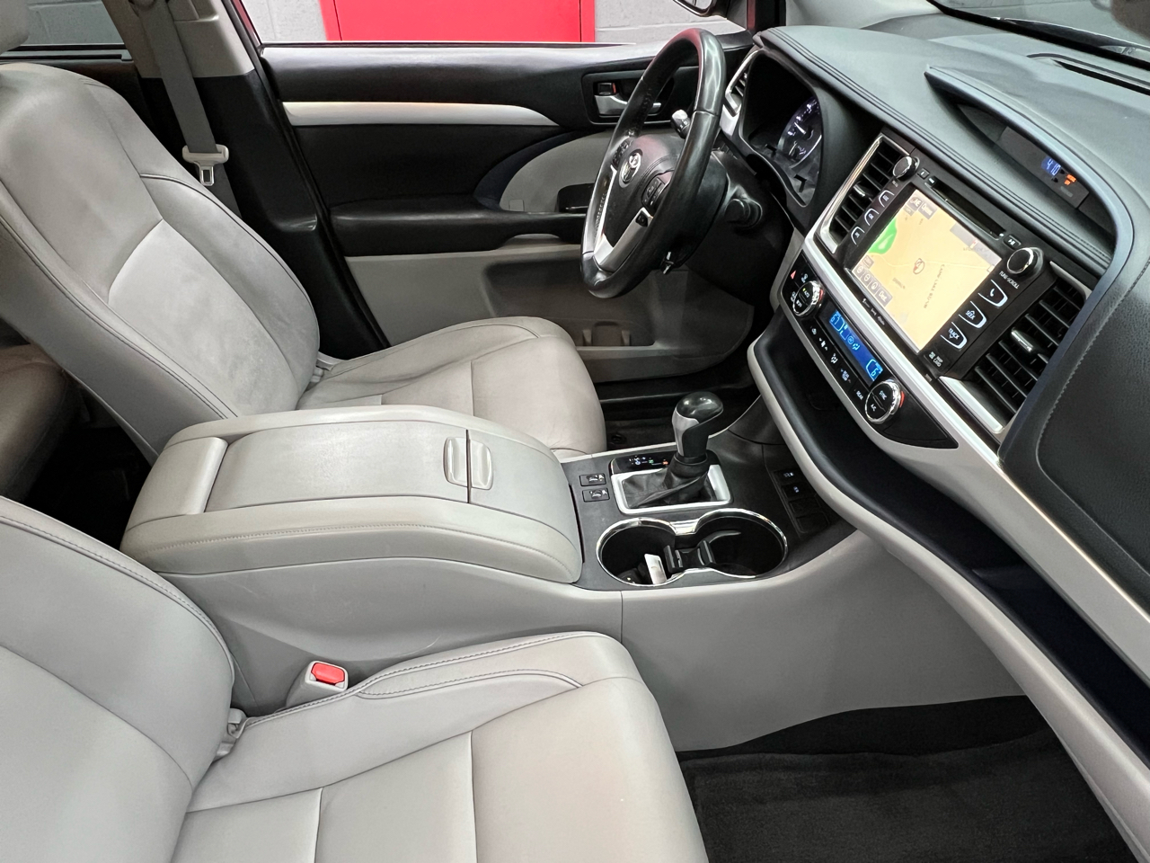 Toyota Highlander XLE FWD V6 2018