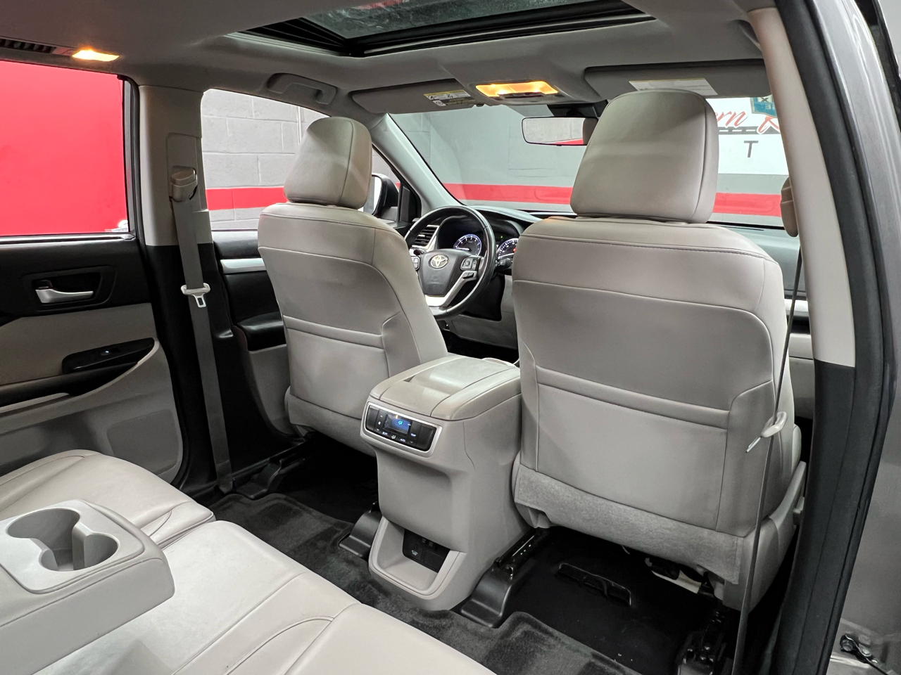 Toyota Highlander XLE FWD V6 2018