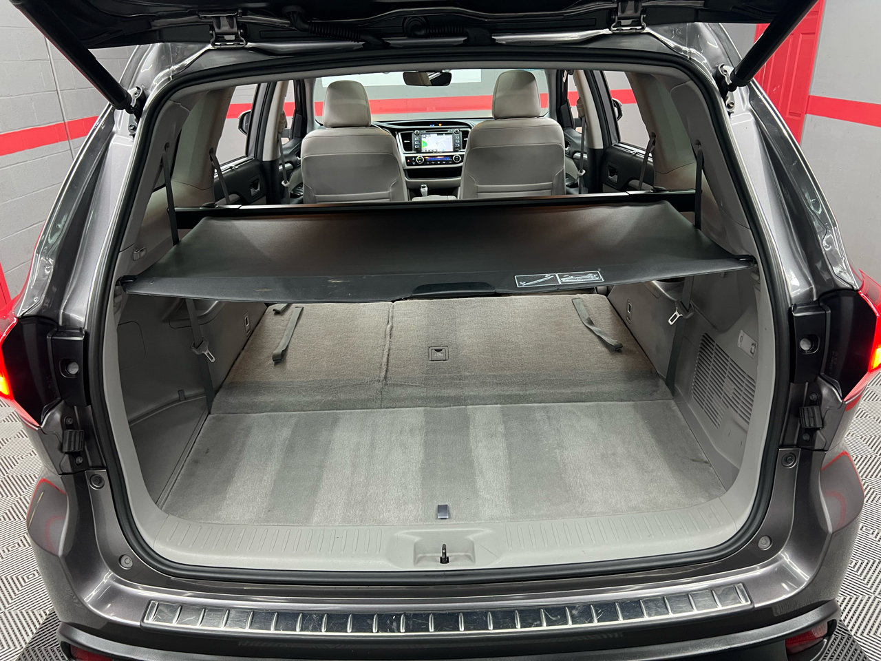 Toyota Highlander XLE FWD V6 2018