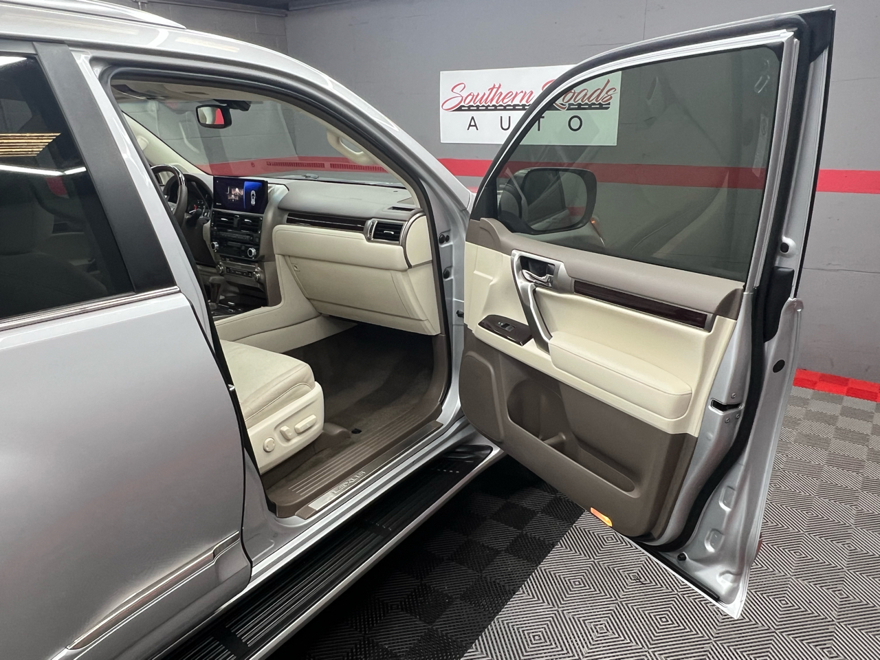 Lexus GX 460 Premium 4D SUV 4WD 2014