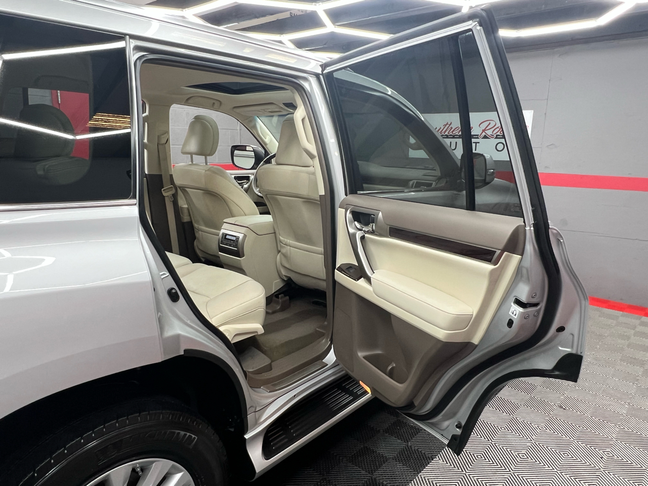 Lexus GX 460 Premium 4D SUV 4WD 2014