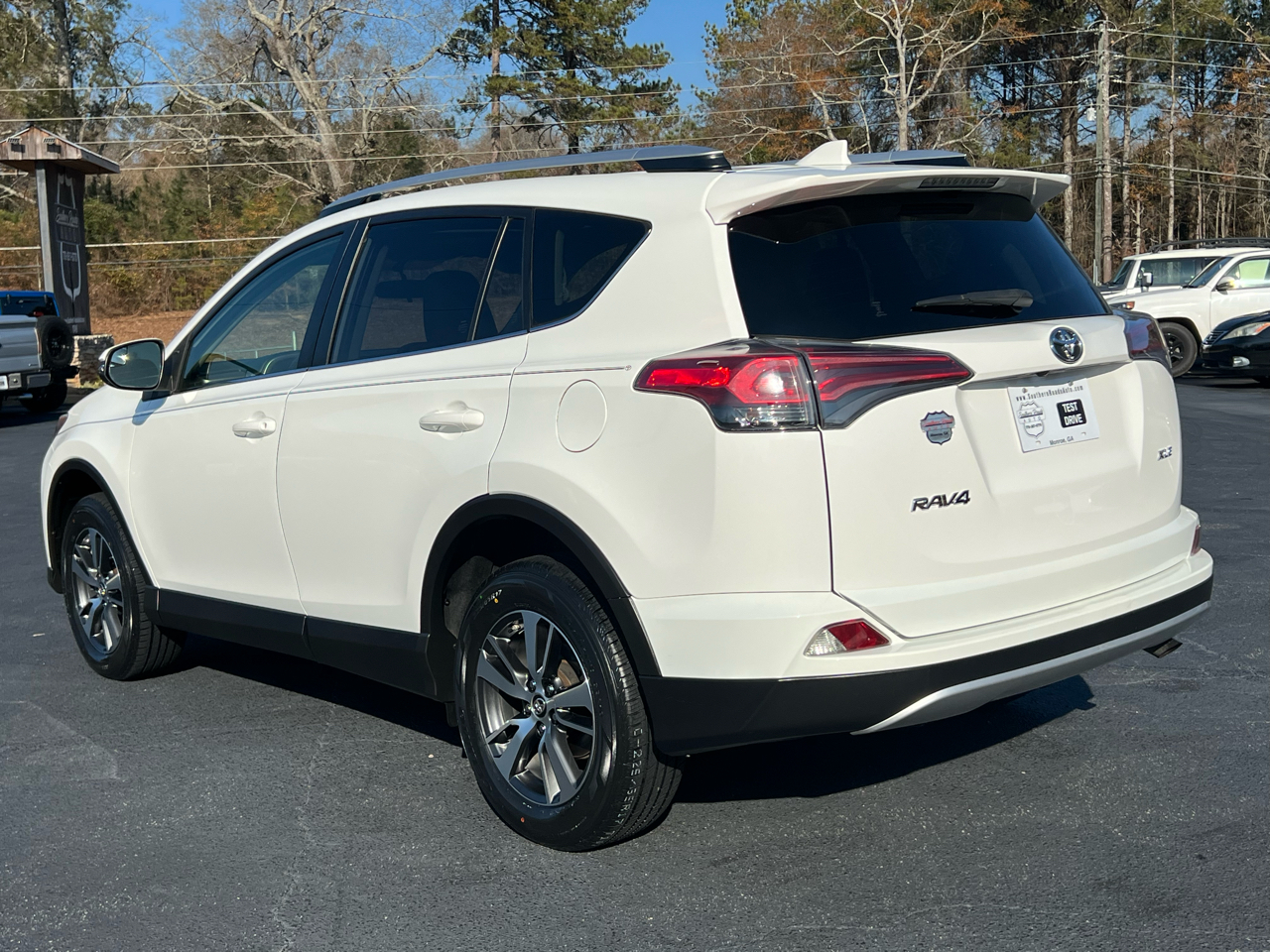 Toyota RAV4 XLE FWD 2016