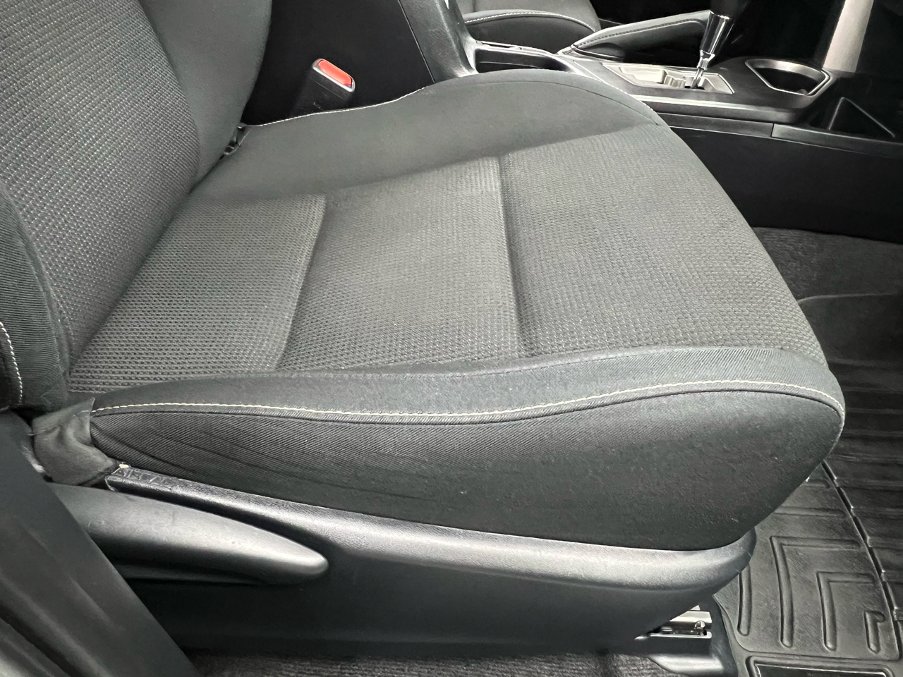 Toyota RAV4 XLE FWD 2016