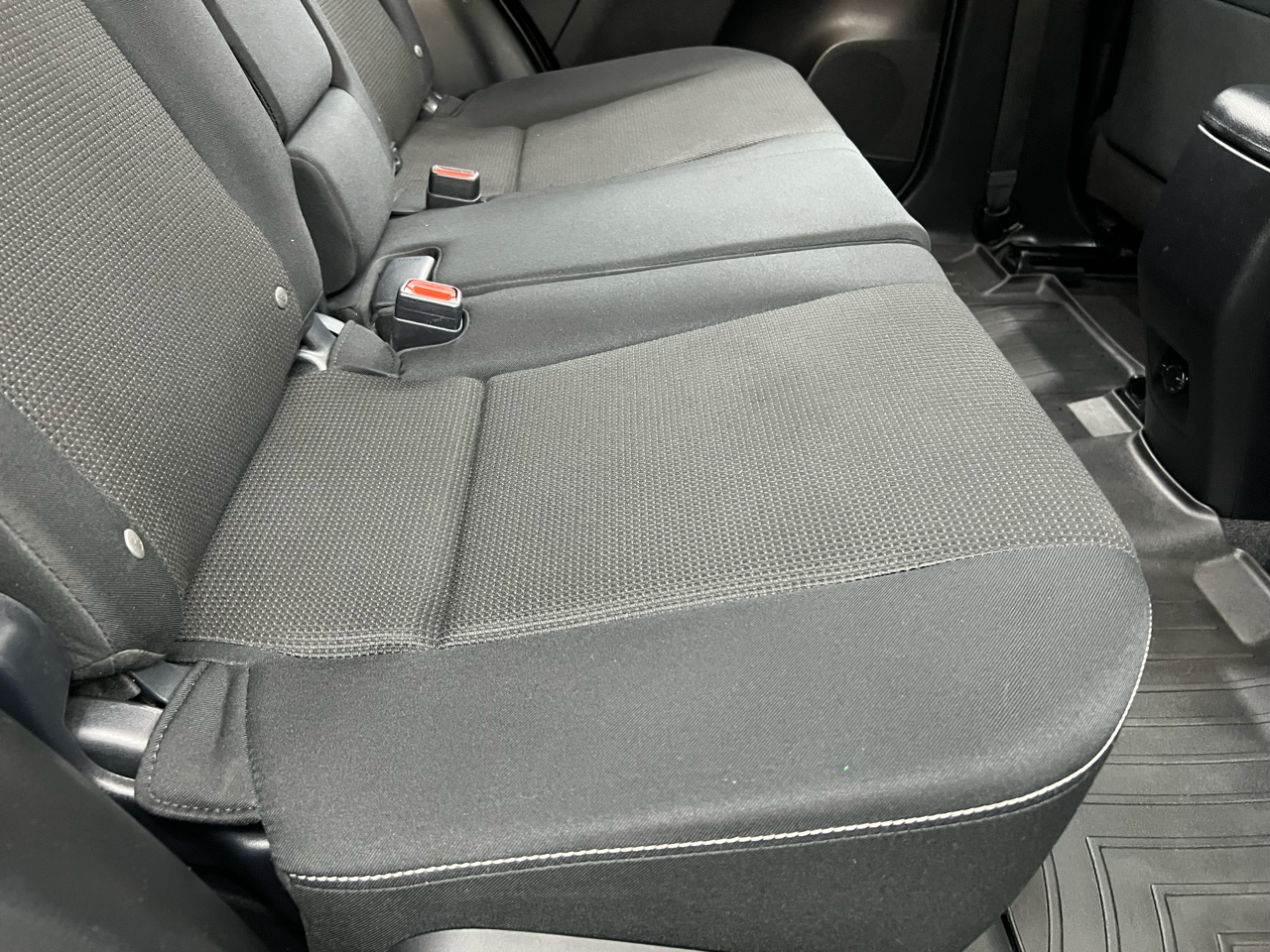 Toyota RAV4 XLE FWD 2016