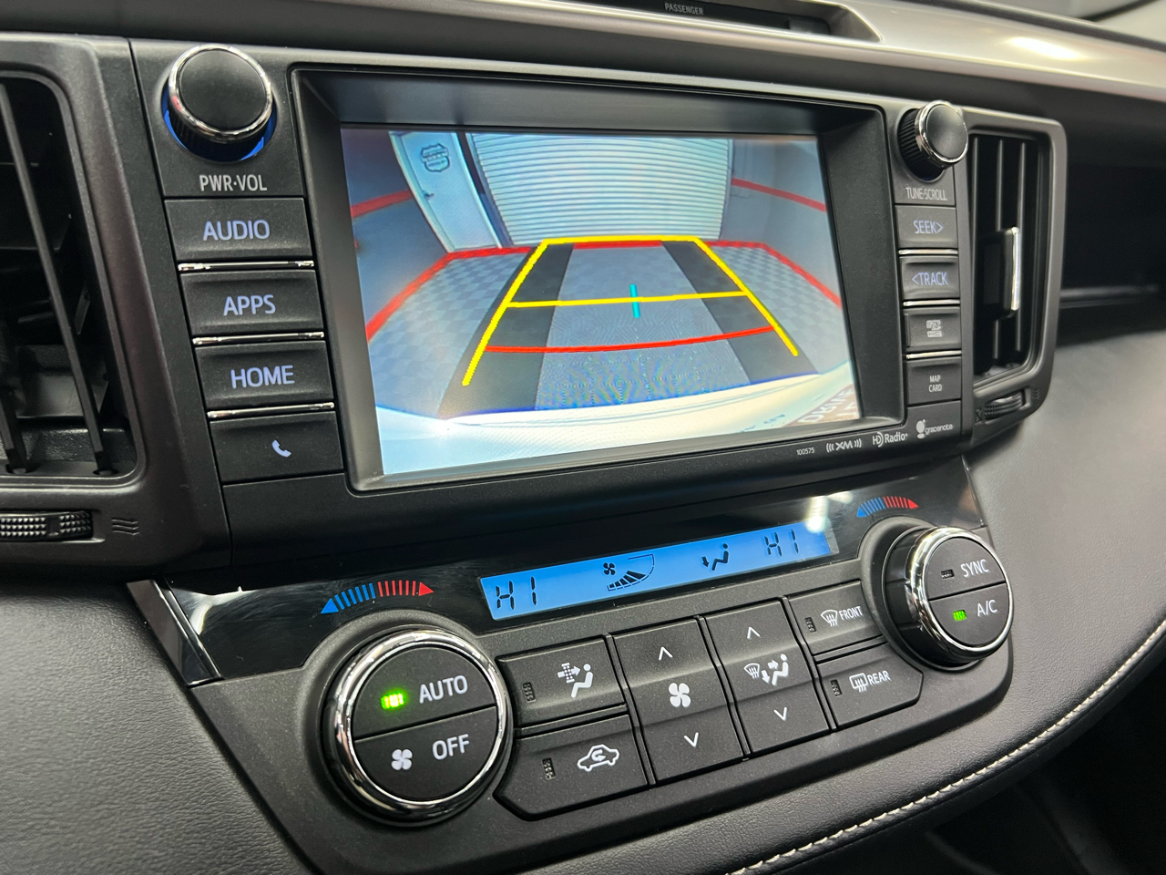 Toyota RAV4 XLE FWD 2016