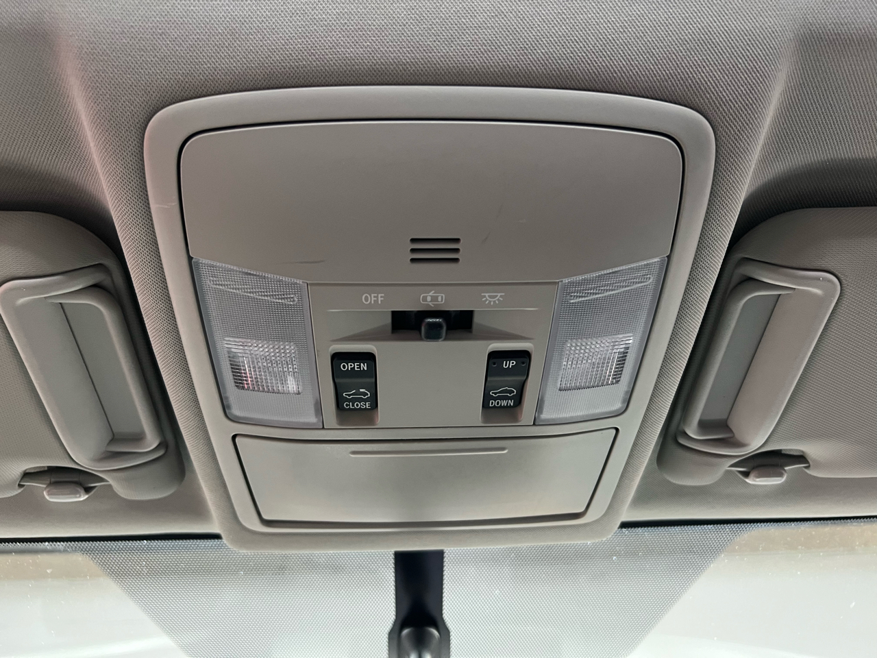 Toyota RAV4 XLE FWD 2016