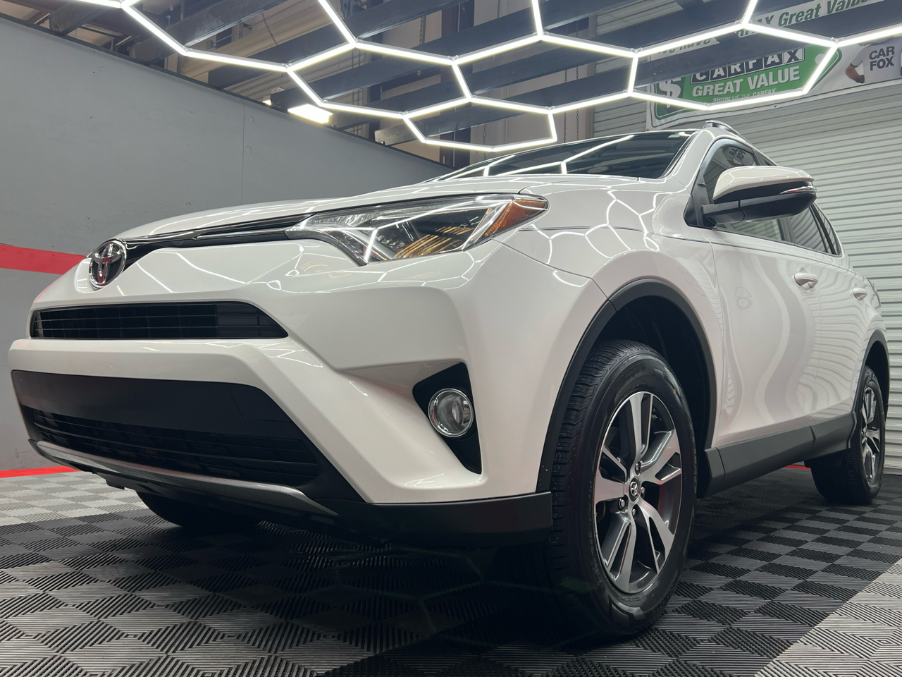 Toyota RAV4 XLE FWD 2016