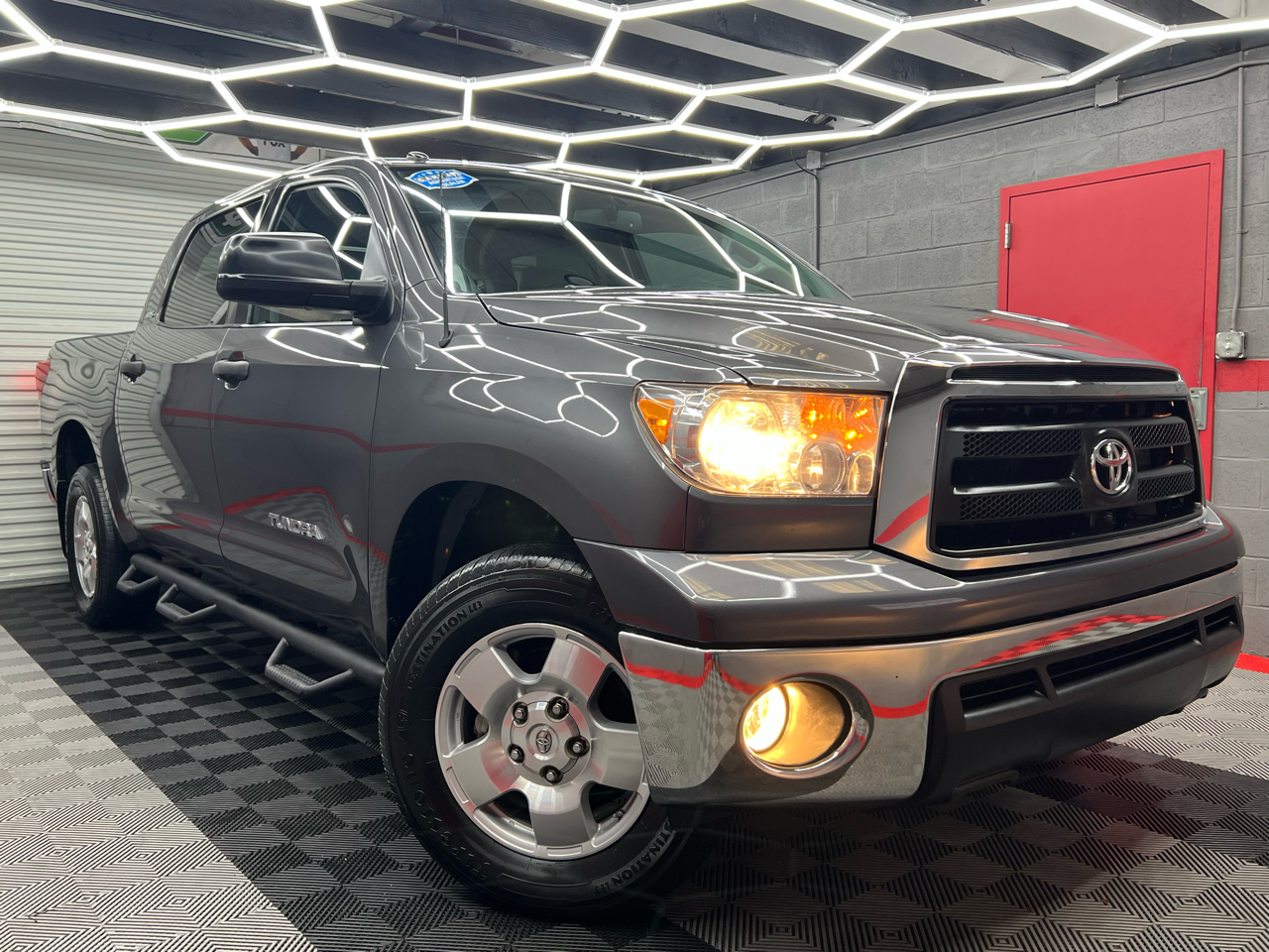 Toyota Tundra Tundra-Grade CrewMax 4.6L 2WD 2012