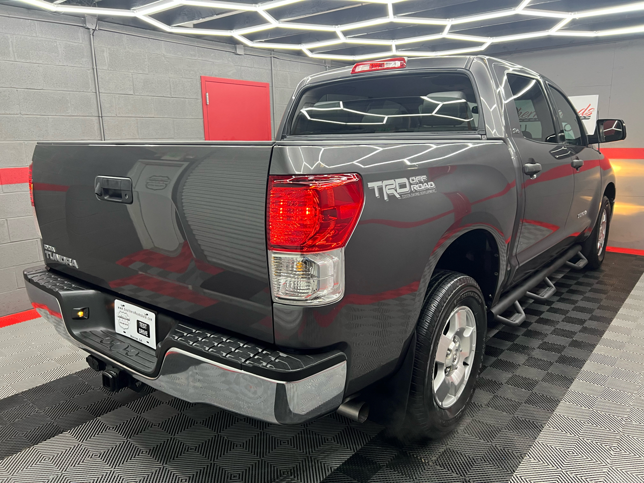 Toyota Tundra Tundra-Grade CrewMax 4.6L 2WD 2012
