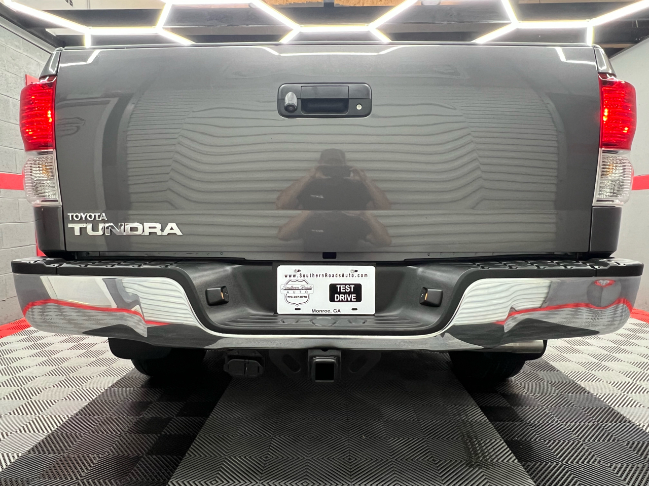 Toyota Tundra Tundra-Grade CrewMax 4.6L 2WD 2012