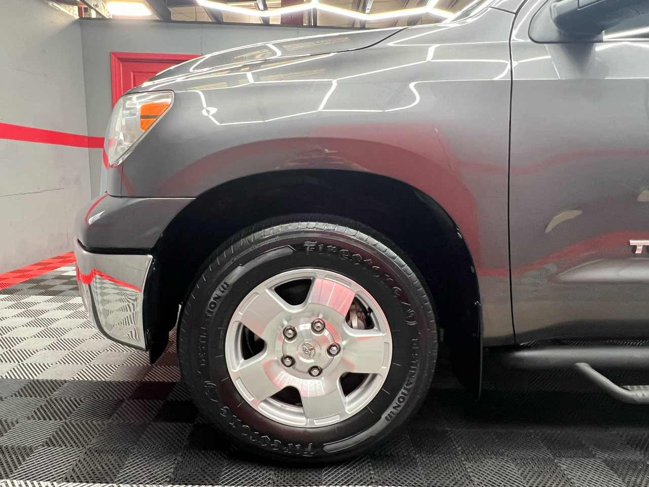 Toyota Tundra Tundra-Grade CrewMax 4.6L 2WD 2012