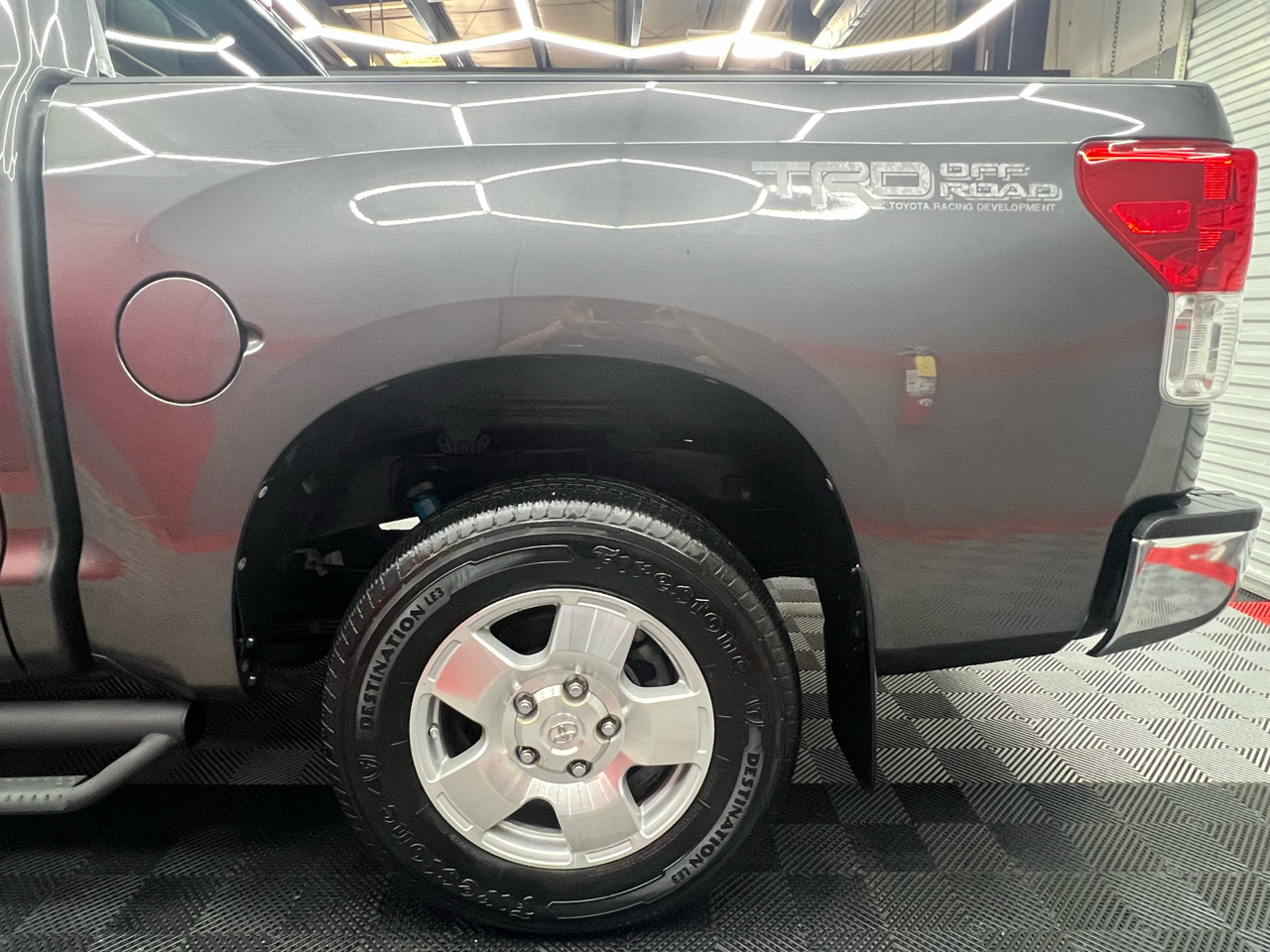 Toyota Tundra Tundra-Grade CrewMax 4.6L 2WD 2012