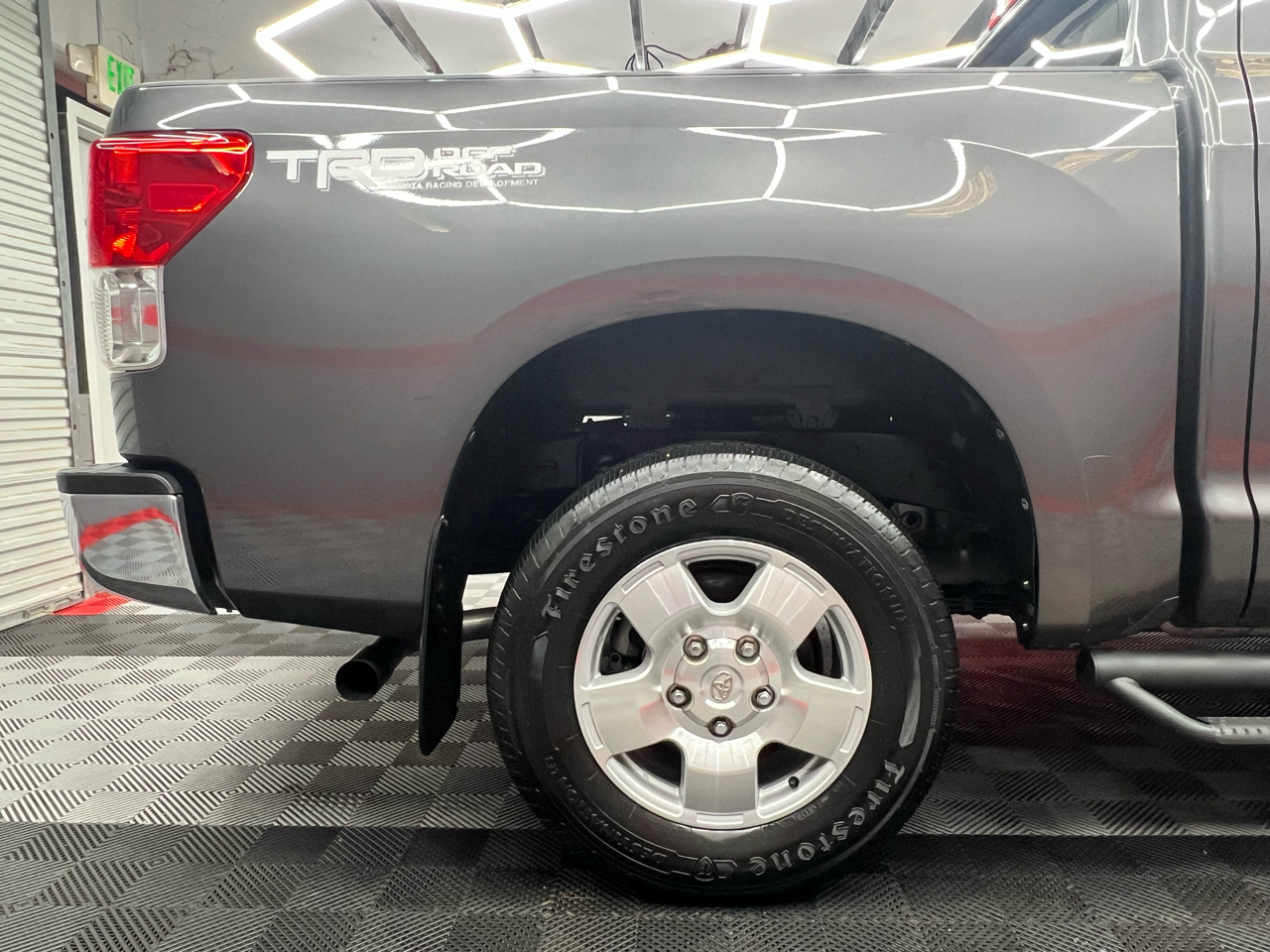 Toyota Tundra Tundra-Grade CrewMax 4.6L 2WD 2012