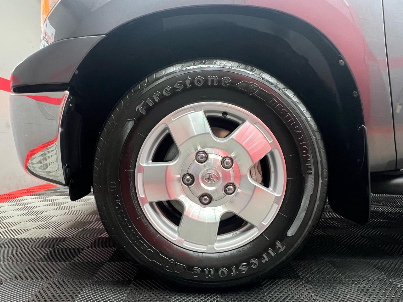 Toyota Tundra Tundra-Grade CrewMax 4.6L 2WD 2012