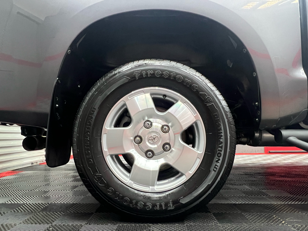 Toyota Tundra Tundra-Grade CrewMax 4.6L 2WD 2012