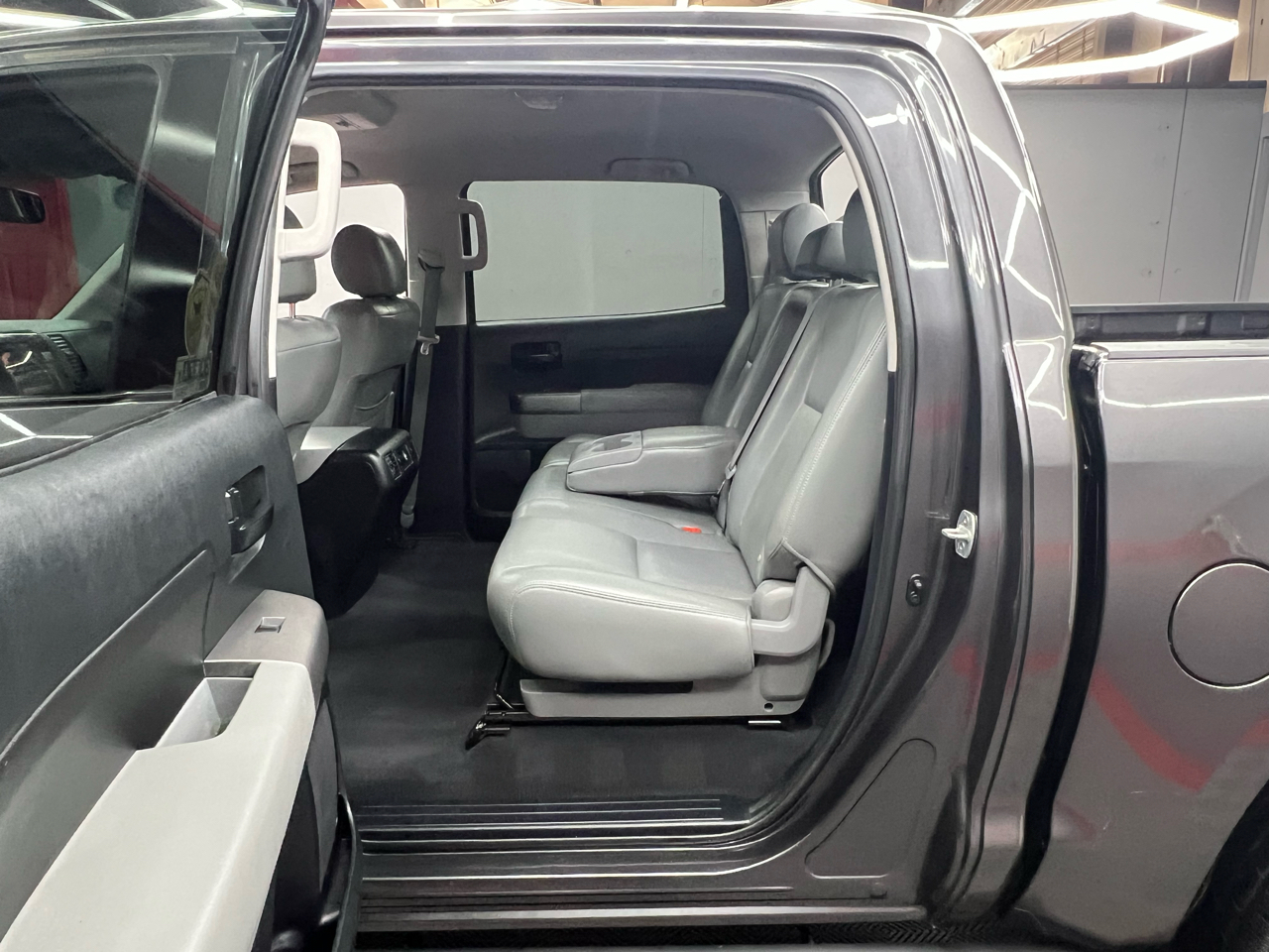 Toyota Tundra Tundra-Grade CrewMax 4.6L 2WD 2012