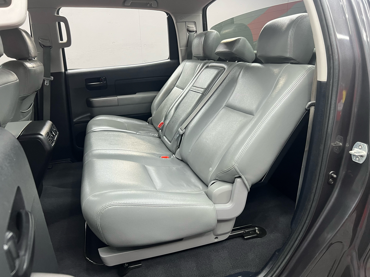 Toyota Tundra Tundra-Grade CrewMax 4.6L 2WD 2012