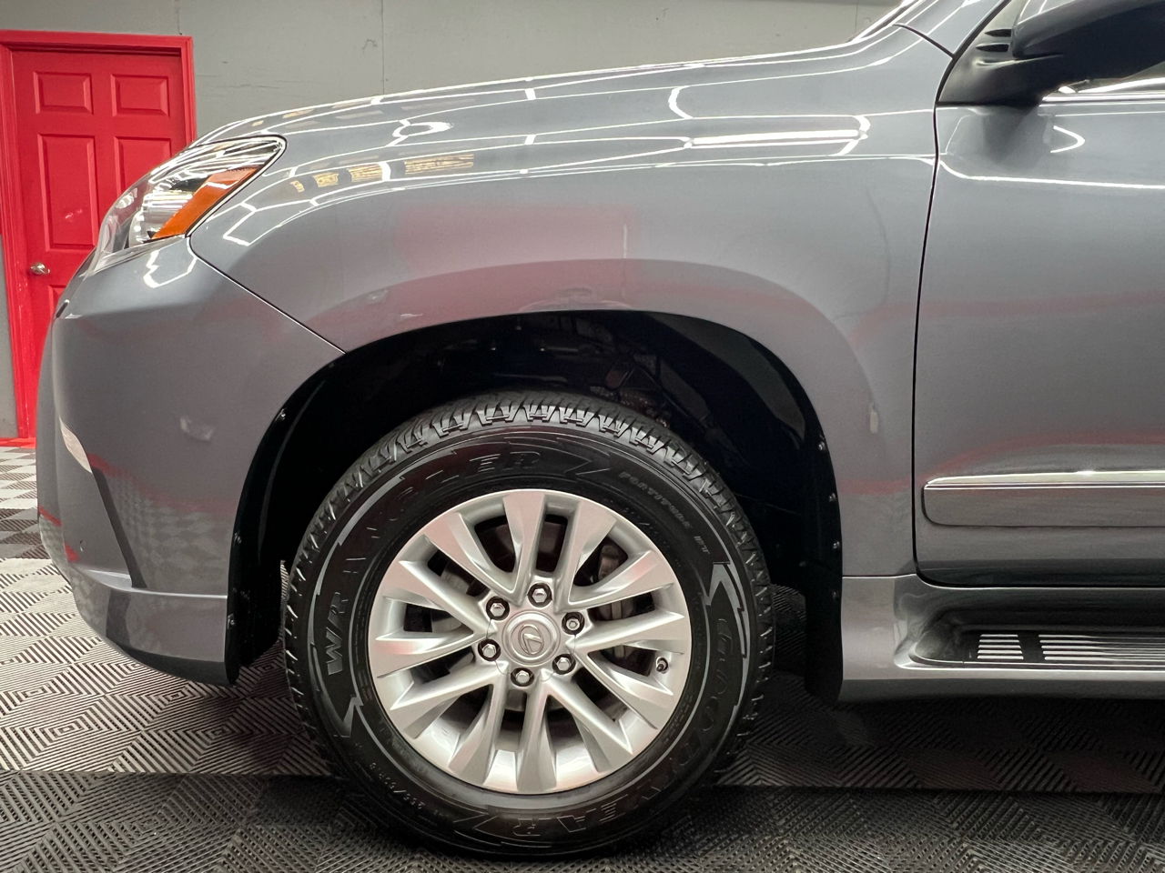 Lexus GX 460 4WD 4dr Premium 2015