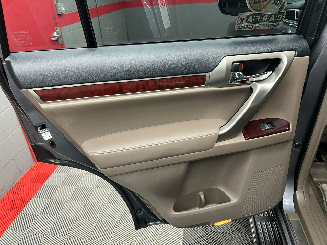 Lexus GX 460 4WD 4dr Premium 2015