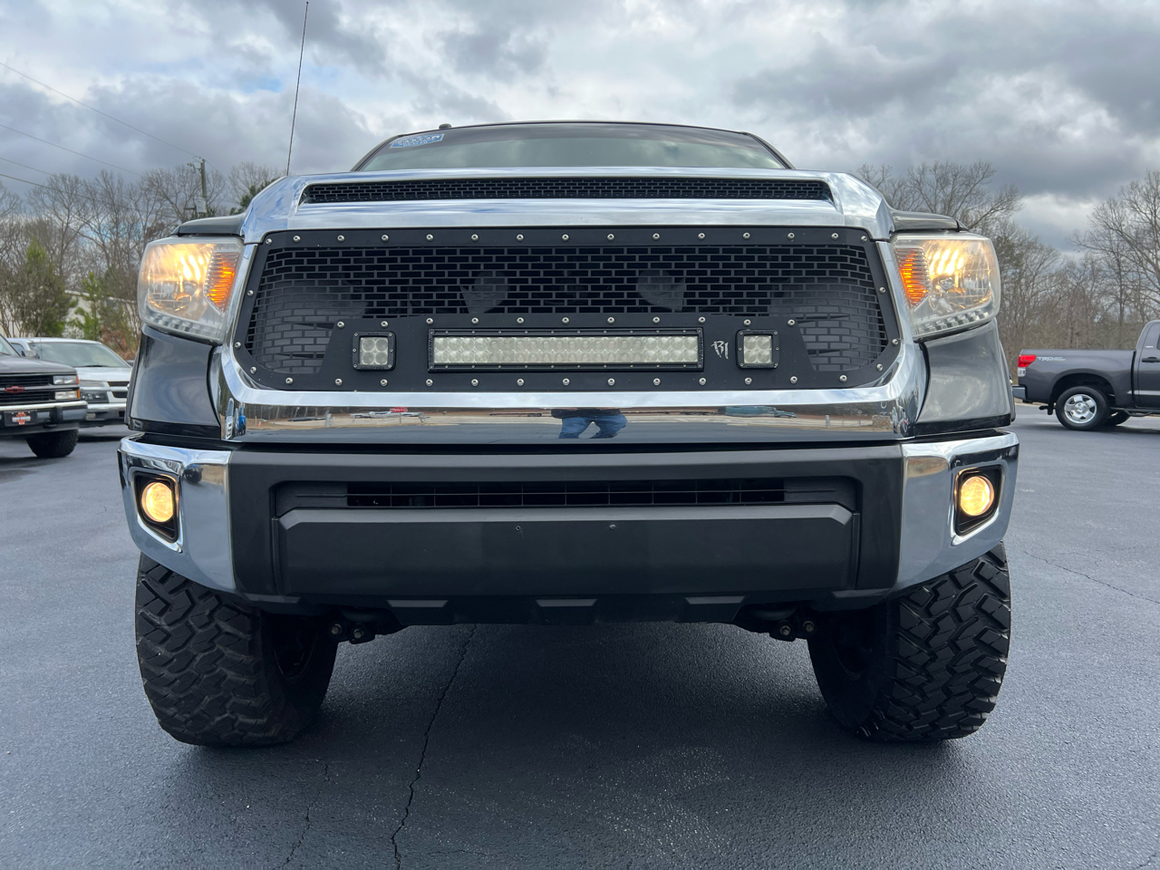 Toyota Tundra SR5 5.7L V8 CrewMax 4WD 2015