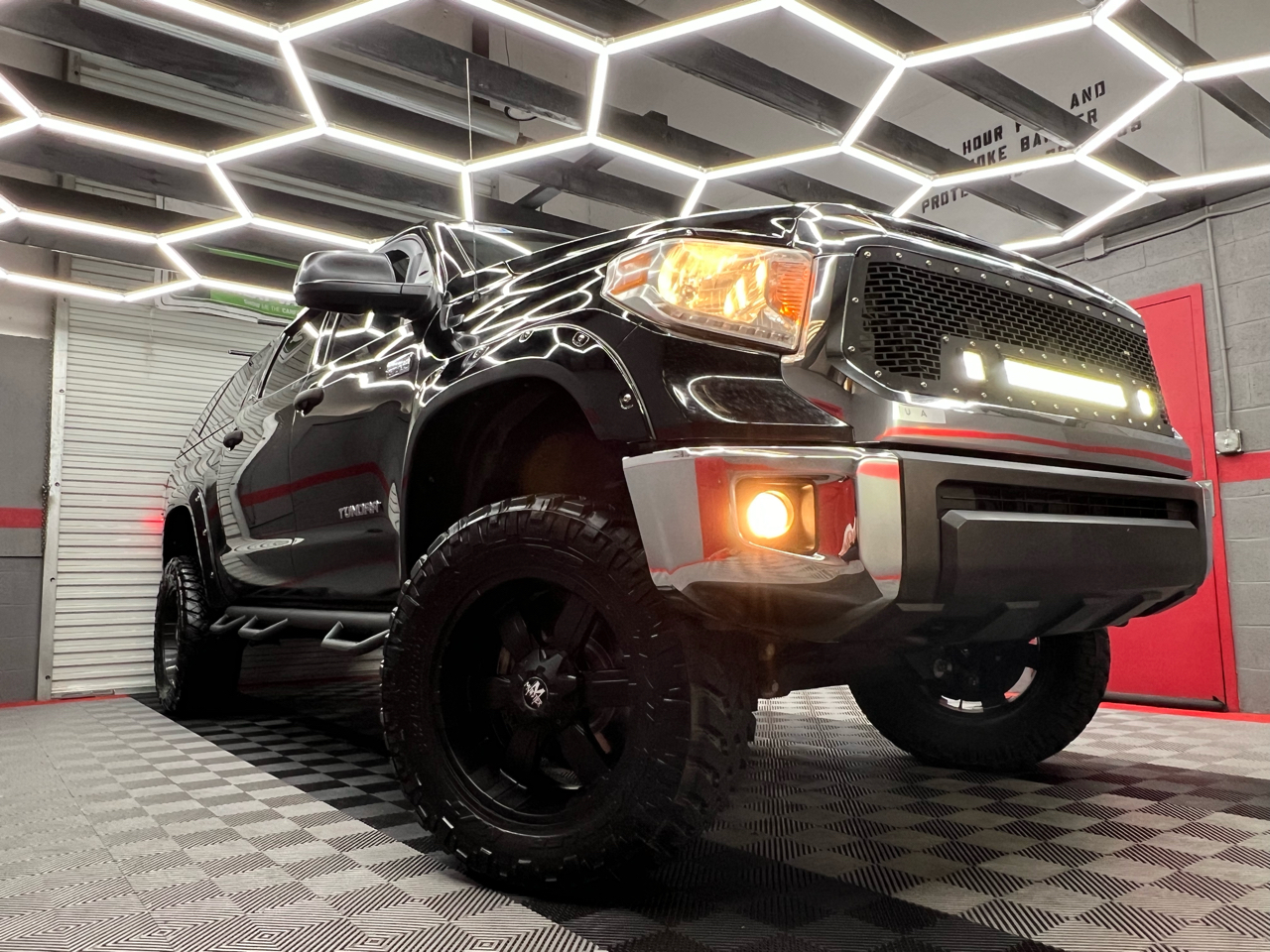 Toyota Tundra SR5 5.7L V8 CrewMax 4WD 2015