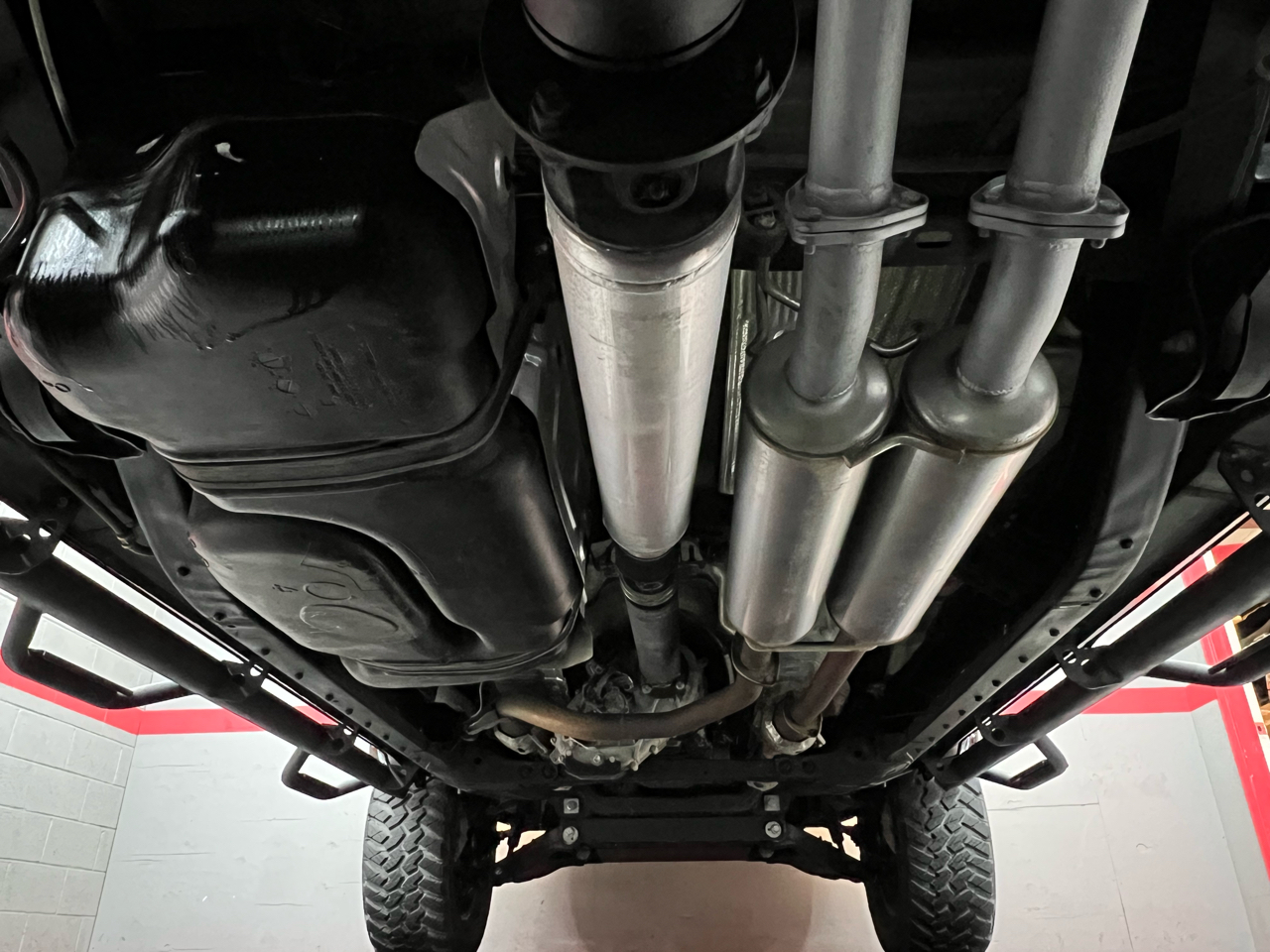 Toyota Tundra SR5 5.7L V8 CrewMax 4WD 2015