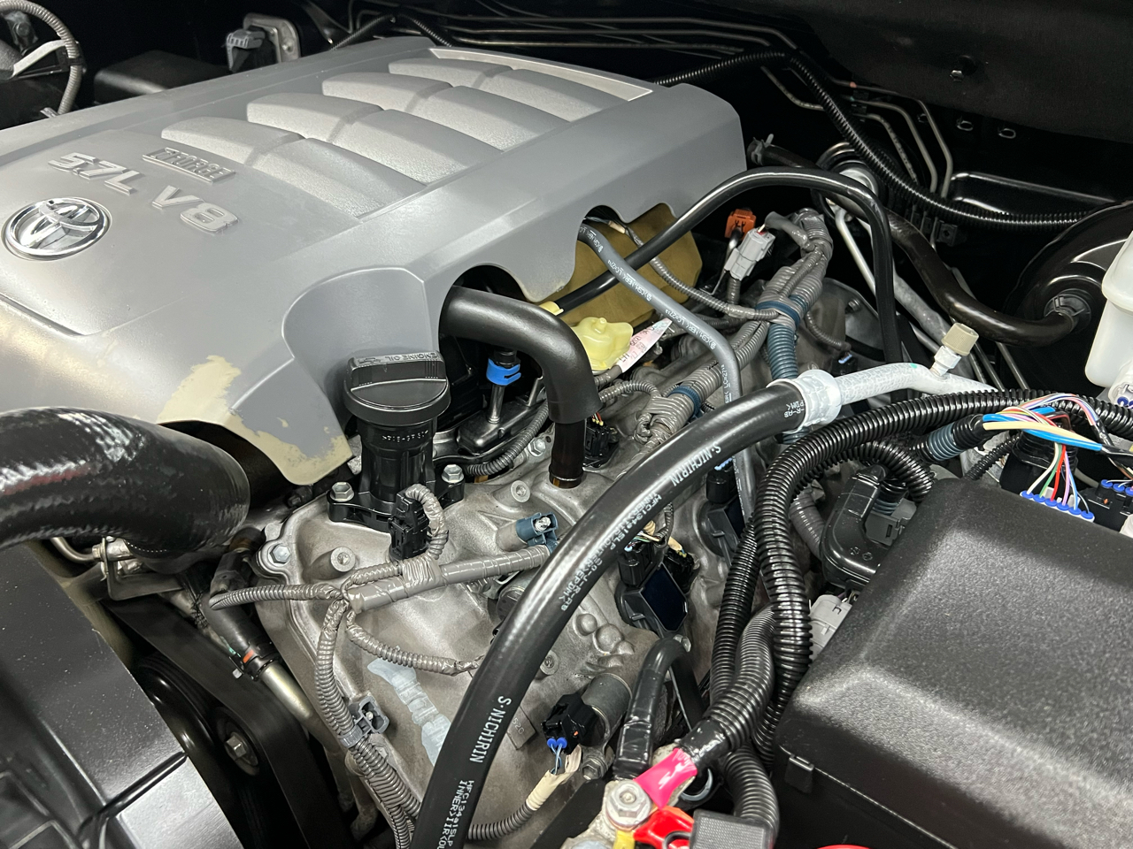 Toyota Tundra SR5 5.7L V8 CrewMax 4WD 2015