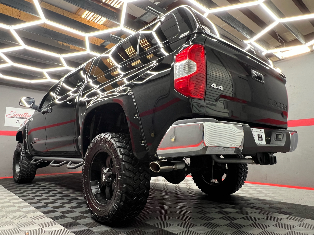 Toyota Tundra SR5 5.7L V8 CrewMax 4WD 2015