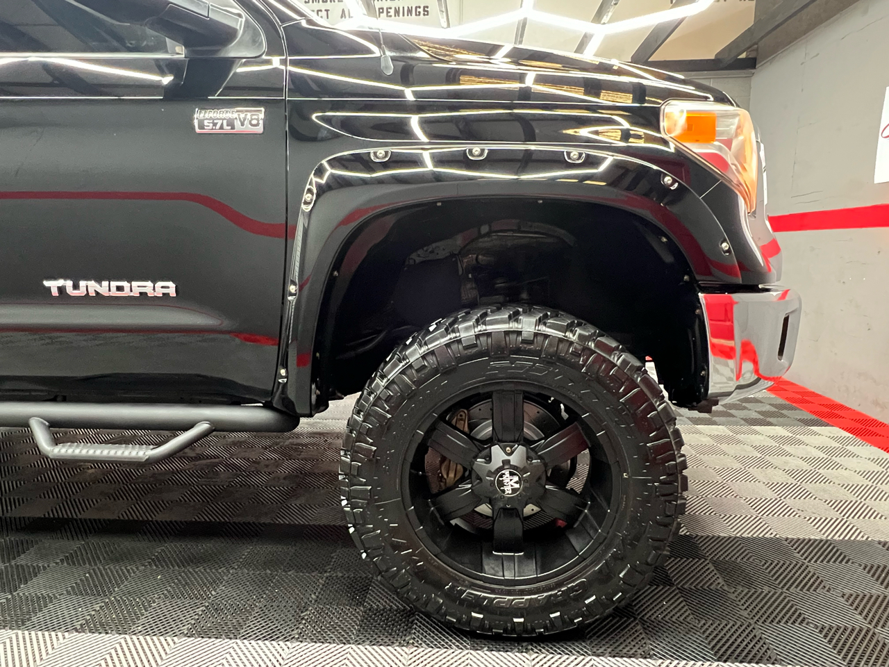 Toyota Tundra SR5 5.7L V8 CrewMax 4WD 2015