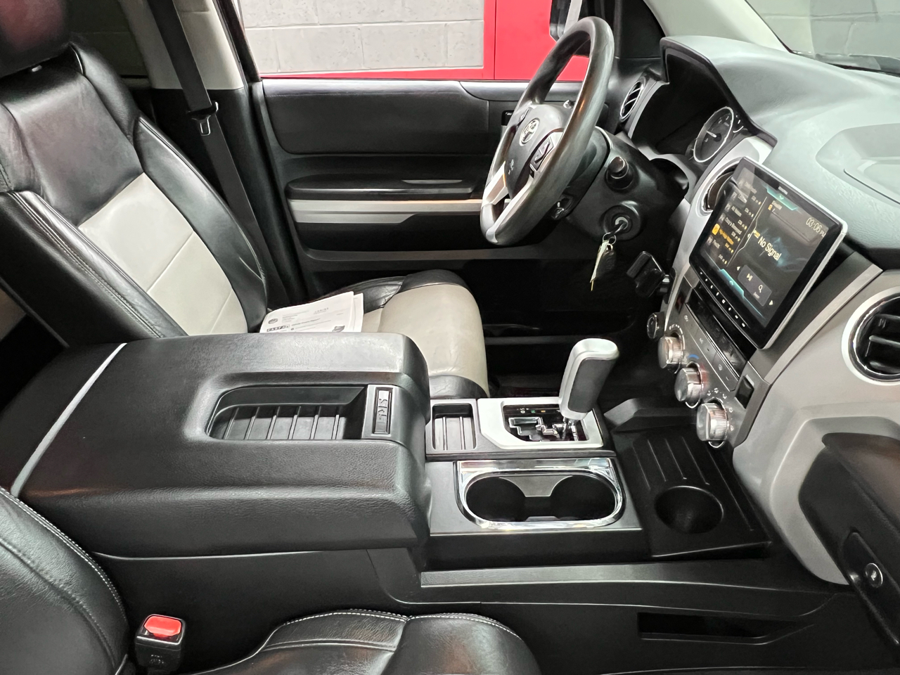 Toyota Tundra SR5 5.7L V8 CrewMax 4WD 2015
