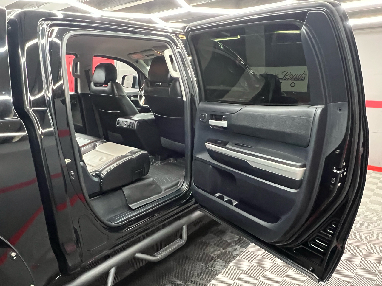 Toyota Tundra SR5 5.7L V8 CrewMax 4WD 2015