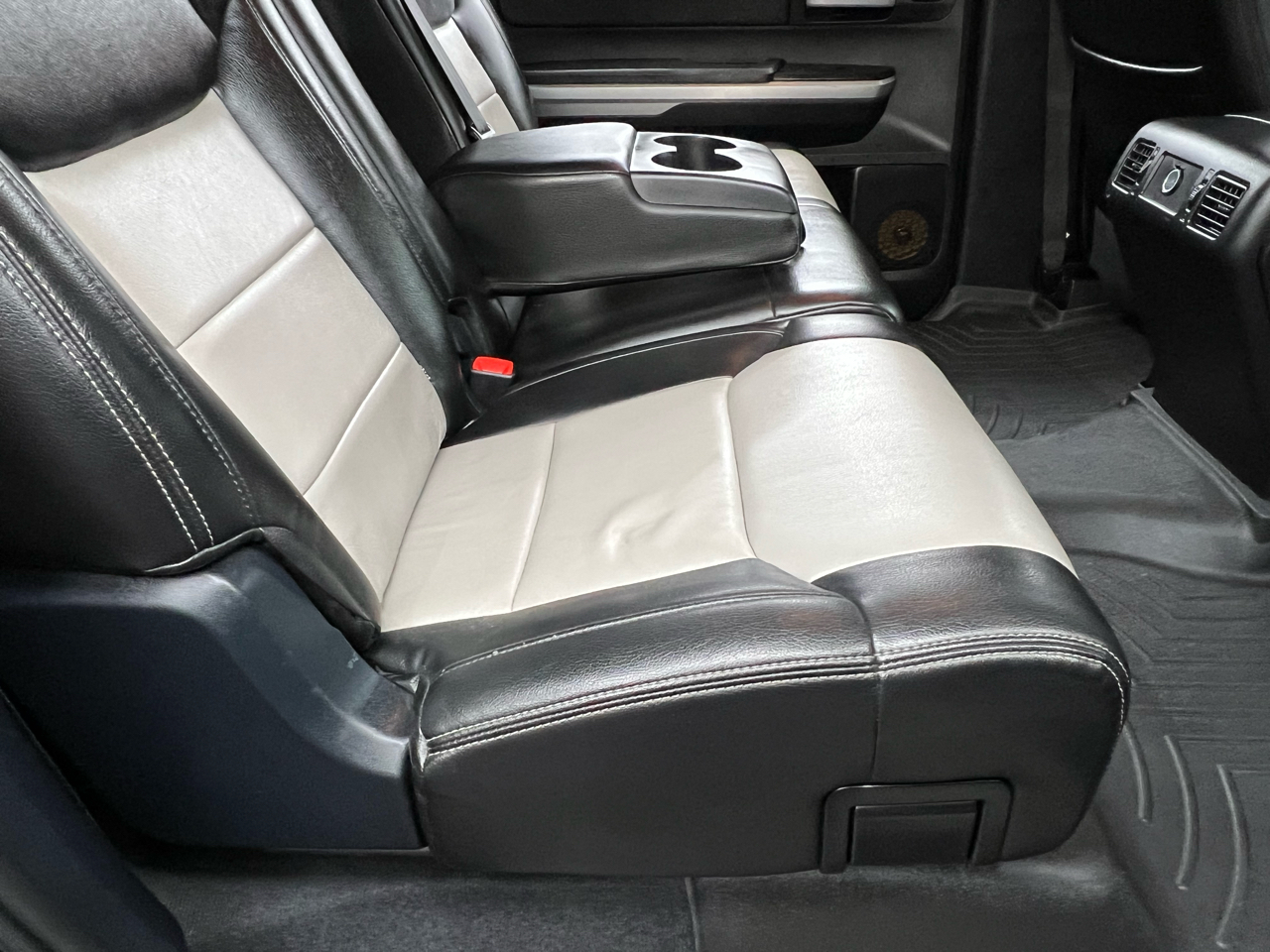 Toyota Tundra SR5 5.7L V8 CrewMax 4WD 2015