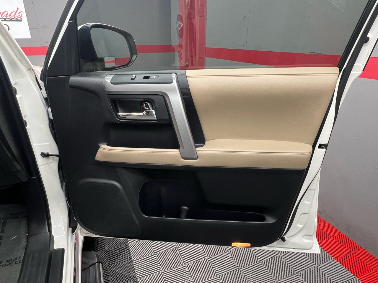 Toyota 4Runner 4dr Limited V6 Auto (Natl) 2016