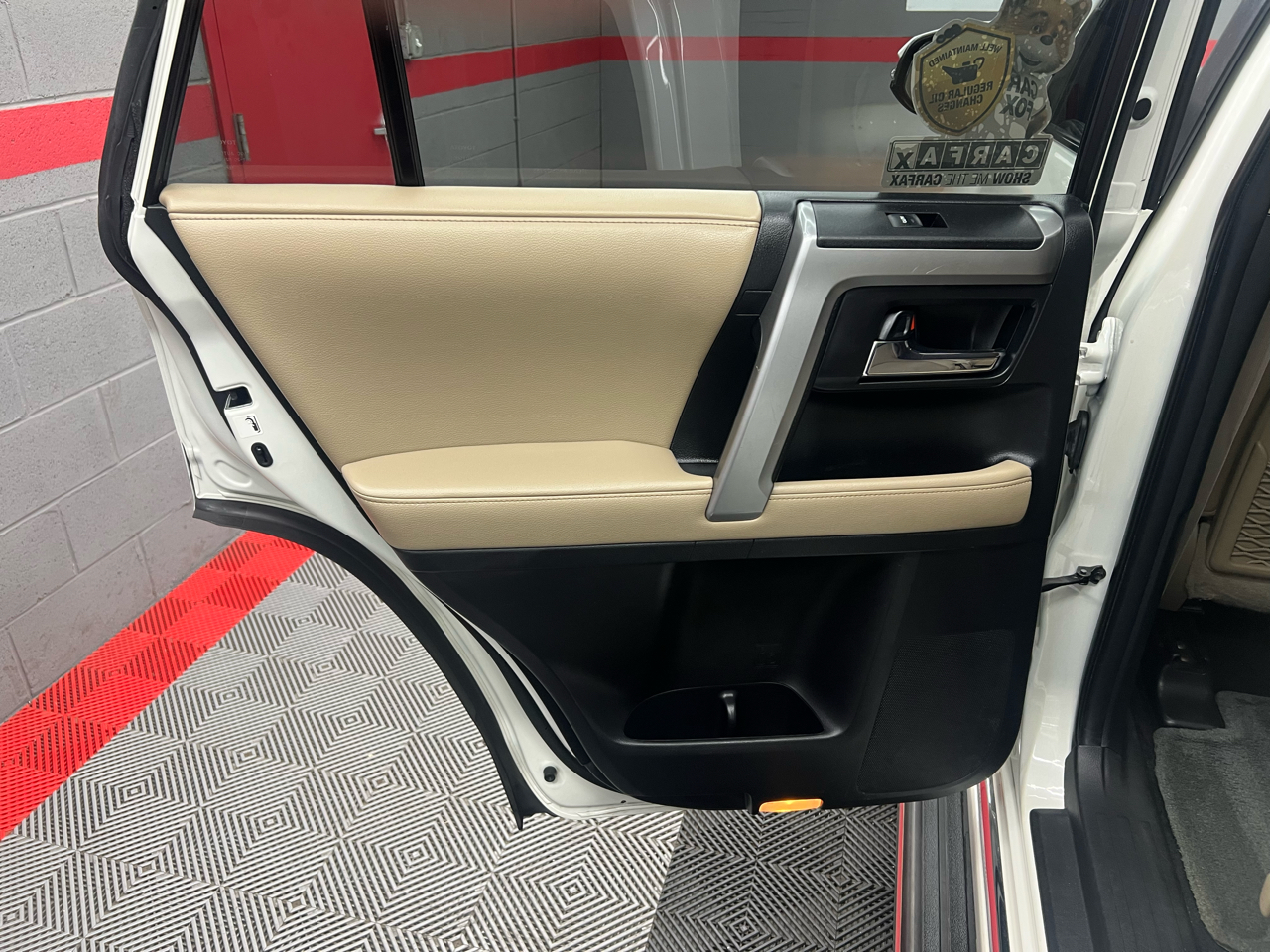 Toyota 4Runner 4dr Limited V6 Auto (Natl) 2016