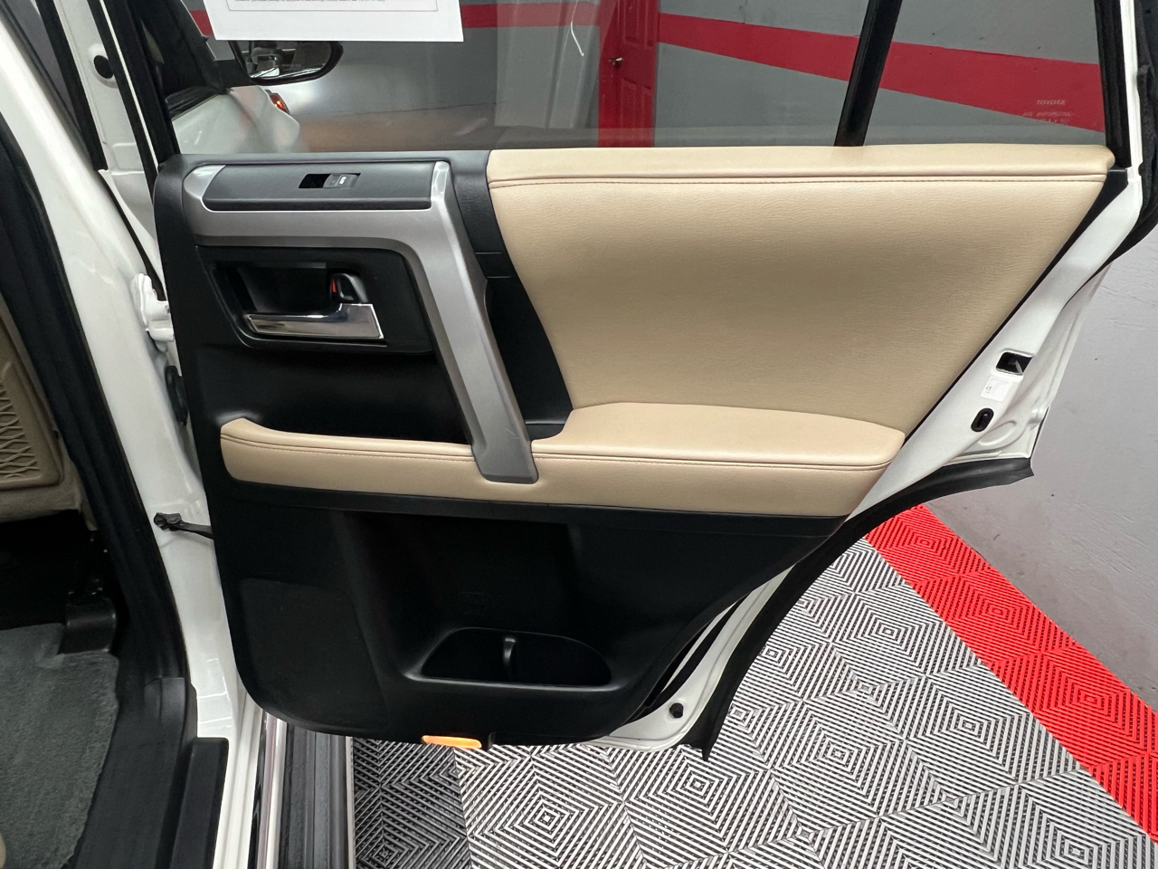 Toyota 4Runner 4dr Limited V6 Auto (Natl) 2016