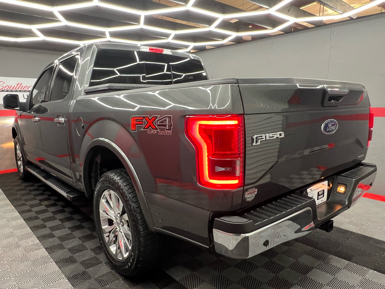 Ford F-150 Lariat SuperCrew 6.5-ft. Bed 4WD 2015