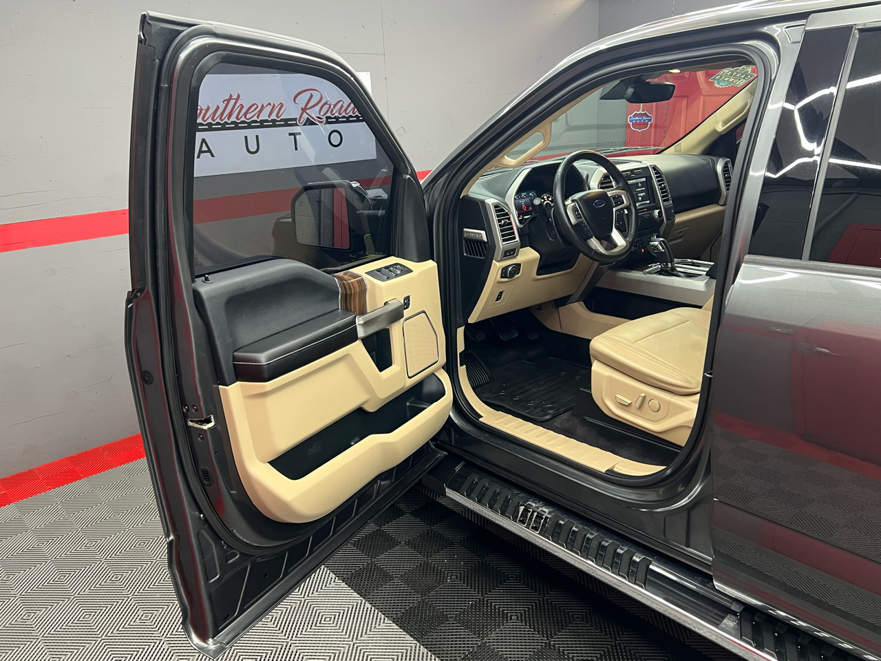 Ford F-150 Lariat SuperCrew 6.5-ft. Bed 4WD 2015